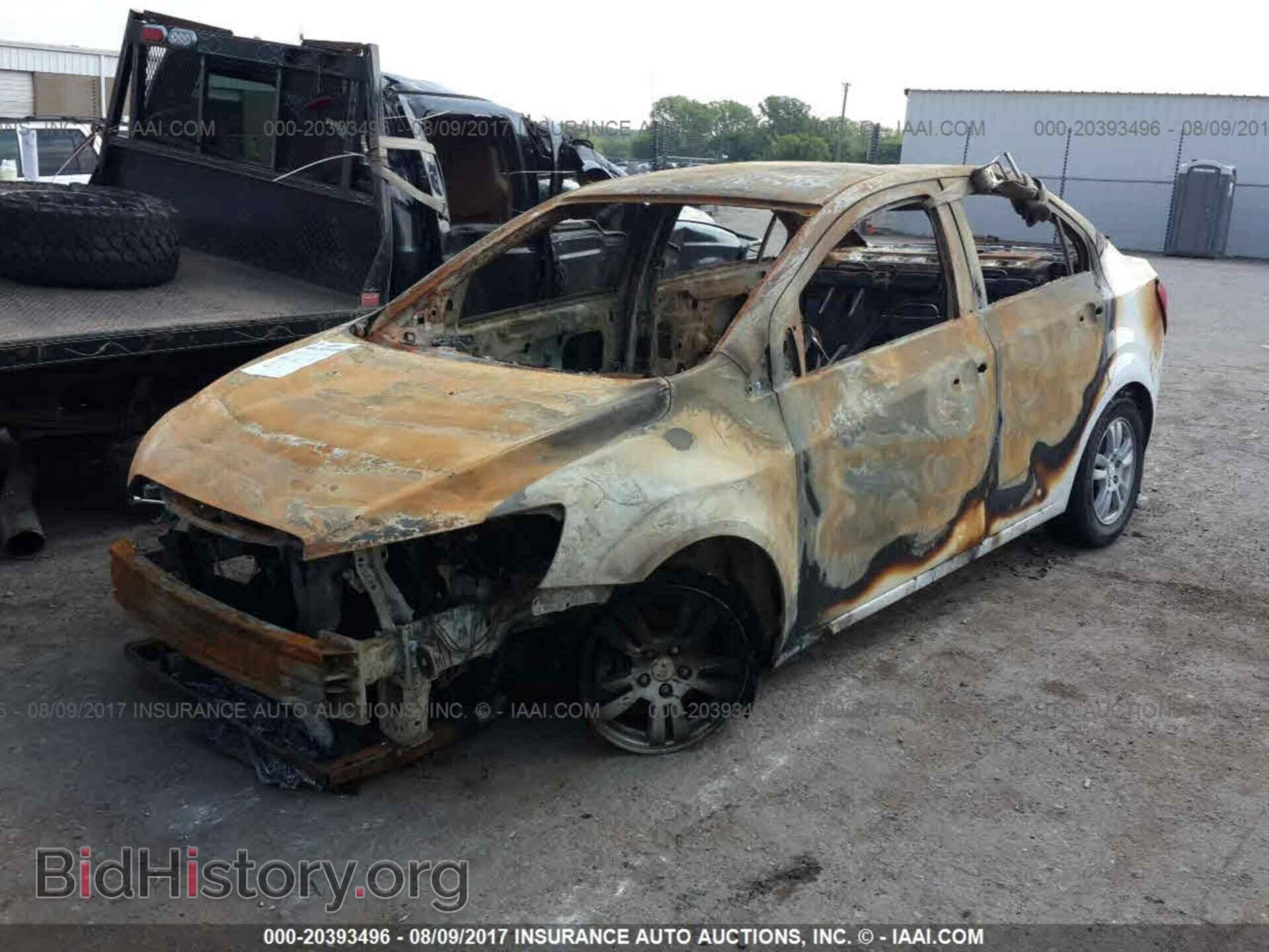 2014 Chevrolet Sonic - VIN: 1G1JC5SH3E4220091 - Фото 2