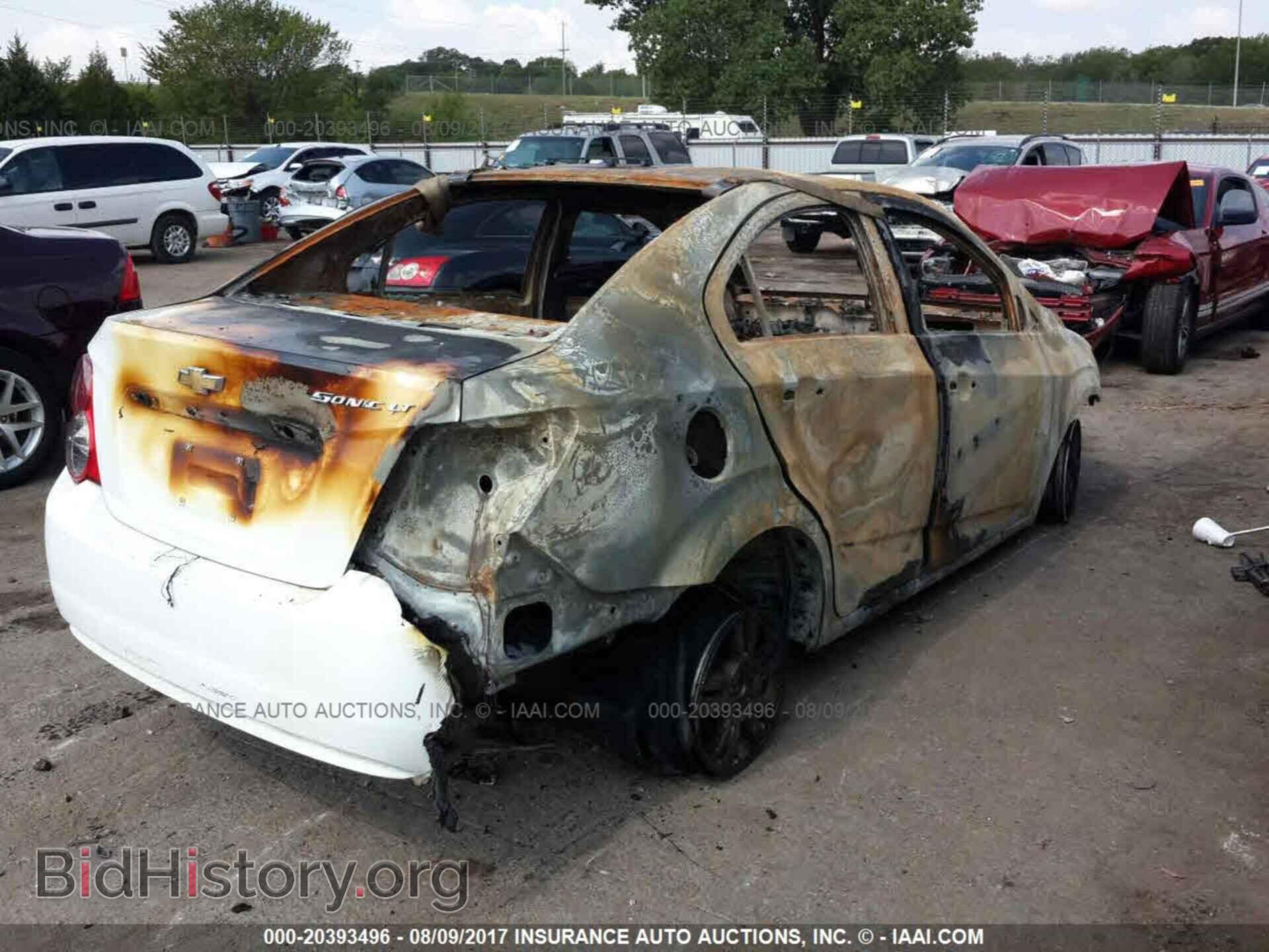 2014 Chevrolet Sonic - VIN: 1G1JC5SH3E4220091 - Фото 4