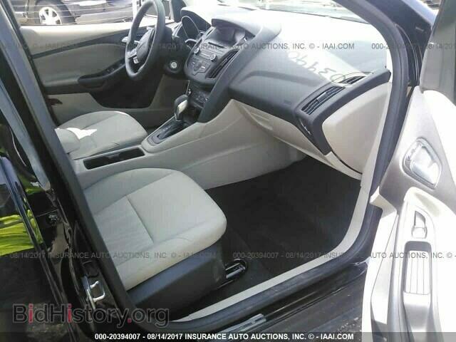2017 Ford Focus - VIN: 1FADP3F25HL266055 - Photo 5
