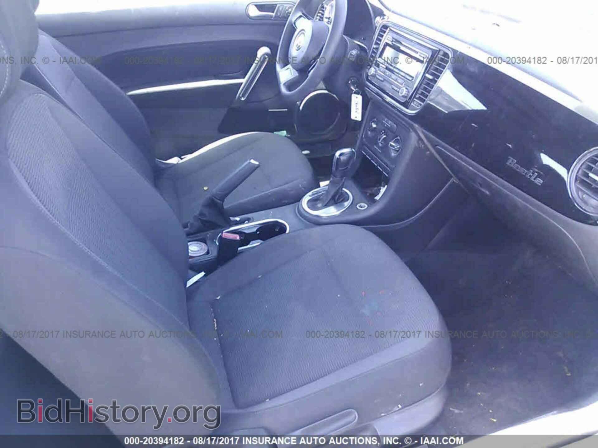 2012 Volkswagen Beetle - VIN: 3VWFP7AT1CM615548 - Фото 5