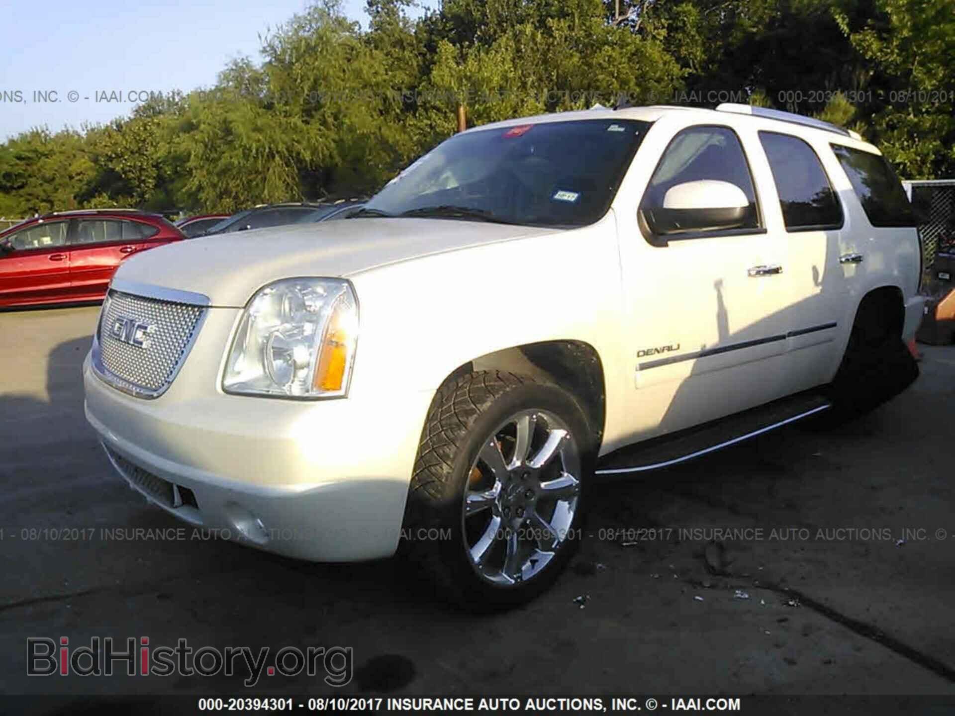 2013 Gmc Yukon - VIN: 1GKS1EEF9DR138786 - Фото 2