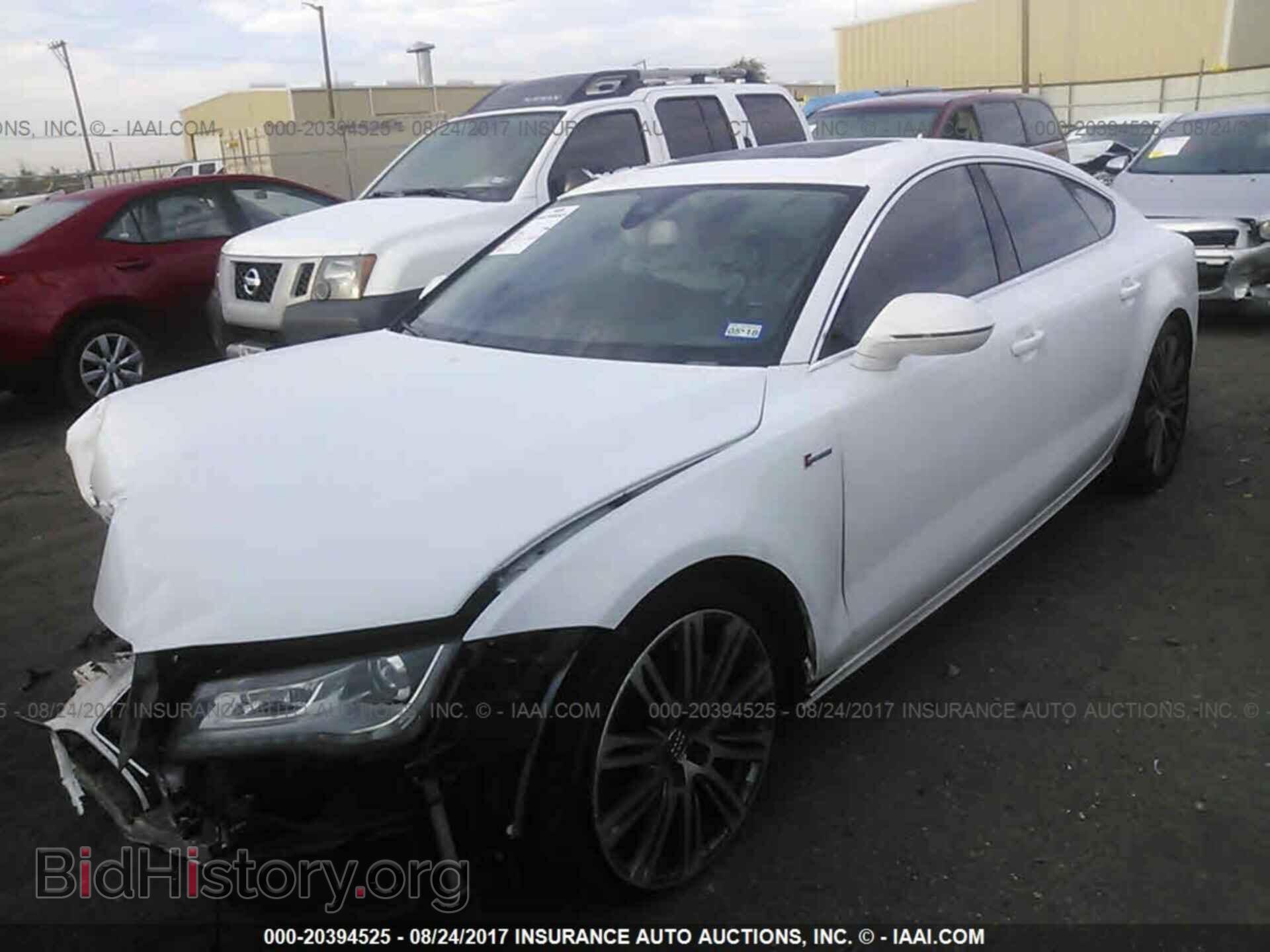 2012 Audi A7 - VIN: WAUYGAFC4CN176155 - Фото 2
