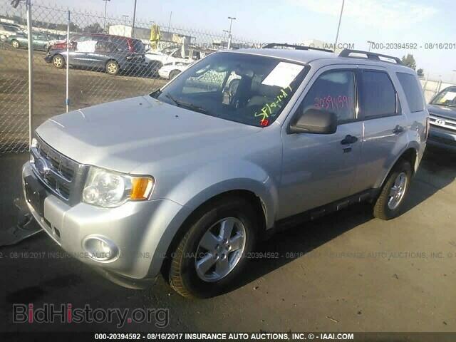 2011 Ford Escape - VIN: 1FMCU9D78BKC06022 - Photo 2