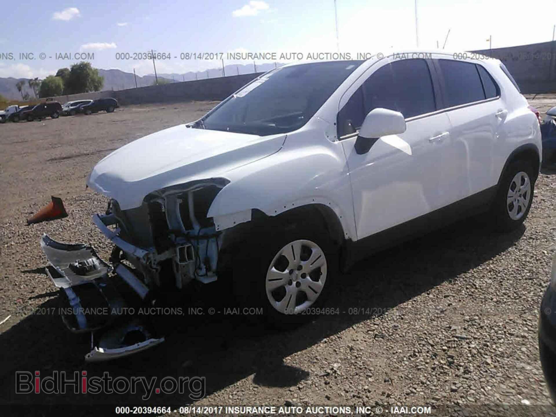 2016 Chevrolet Trax - VIN: 3GNCJKSB1GL242479 - Фото 2