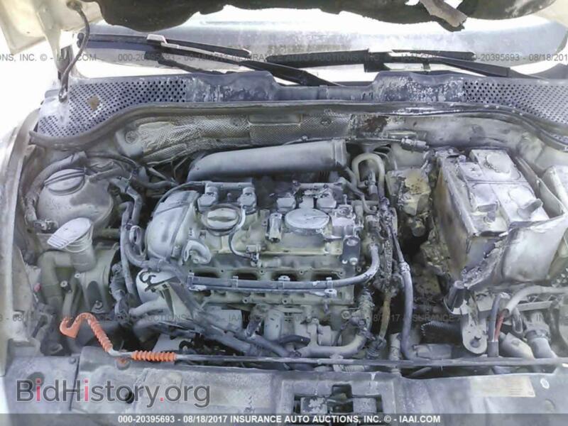 2012 Volkswagen BEETLE (VIN 3VWVA7AT3CM660195) — photo 6 of 10