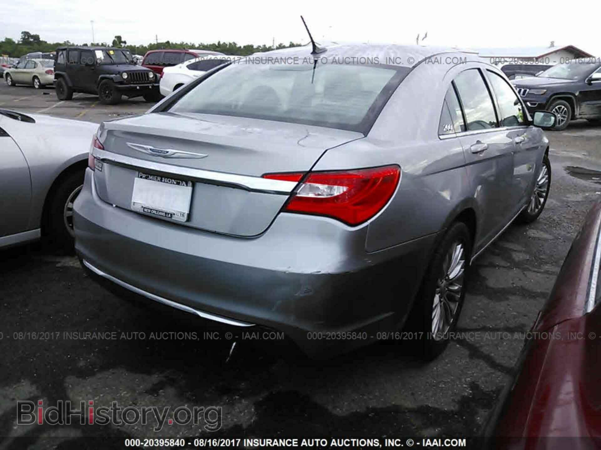 2013 Chrysler 200 - VIN: 1C3CCBAB0DN670791 - Фото 4