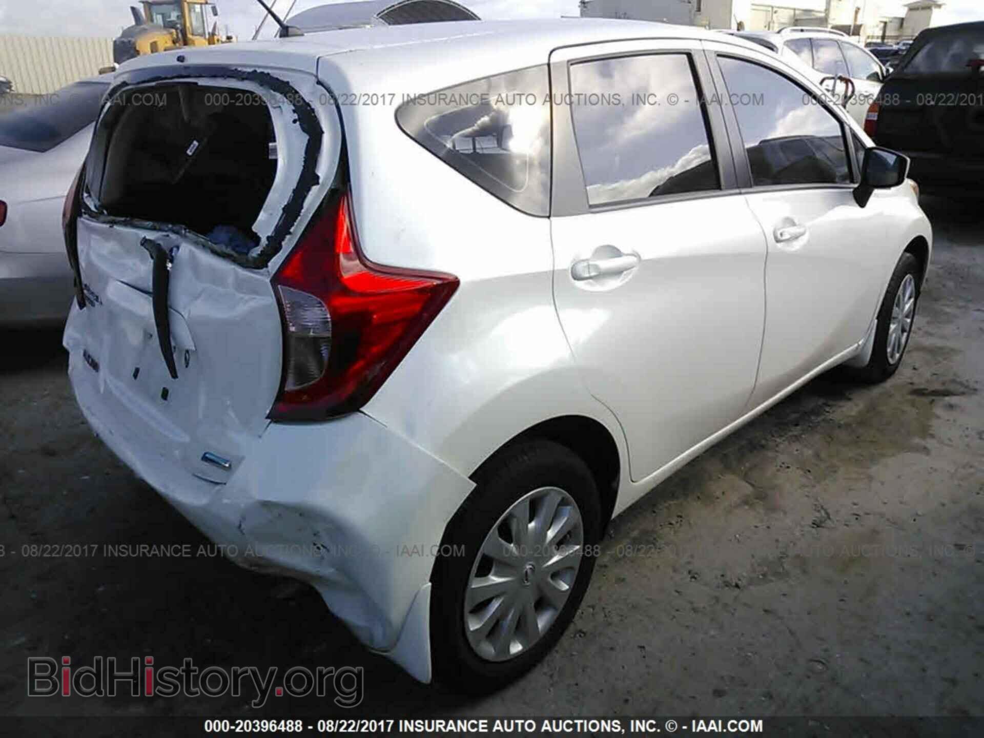 2015 Nissan Versa note - VIN: 3N1CE2CP7FL388605 - Photo 4