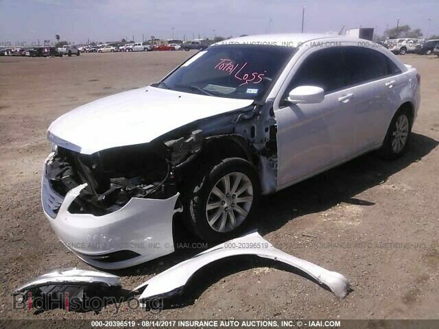 2013 Chrysler 200 - VIN: 1C3CCBBB7DN611896 - Photo 2