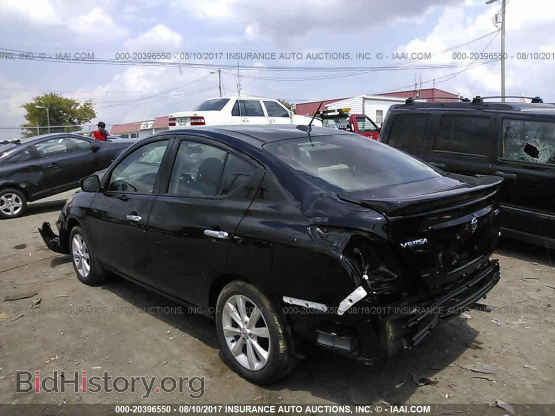 2017 Nissan Versa - VIN: 3N1CN7AP1HL870652 - Фото 3