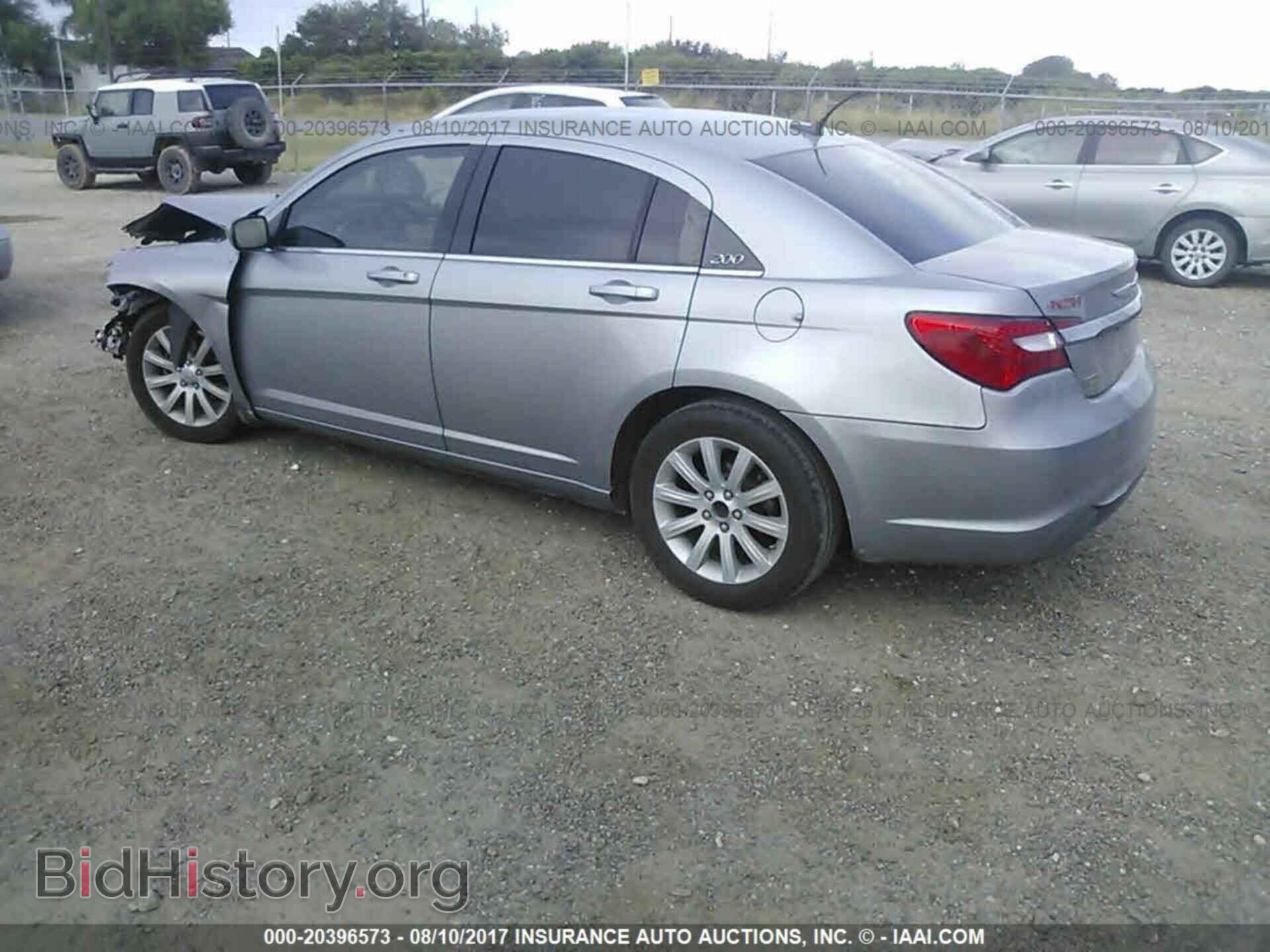 2013 Chrysler 200 - VIN: 1C3CCBBG9DN514758 - Photo 3