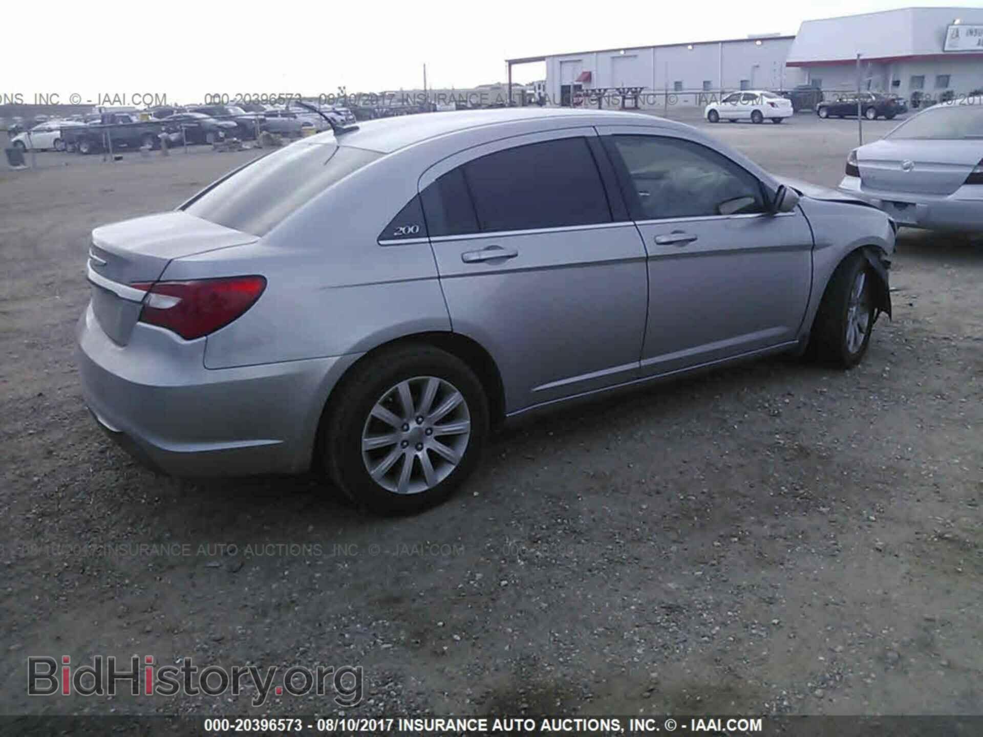 2013 Chrysler 200 - VIN: 1C3CCBBG9DN514758 - Photo 4