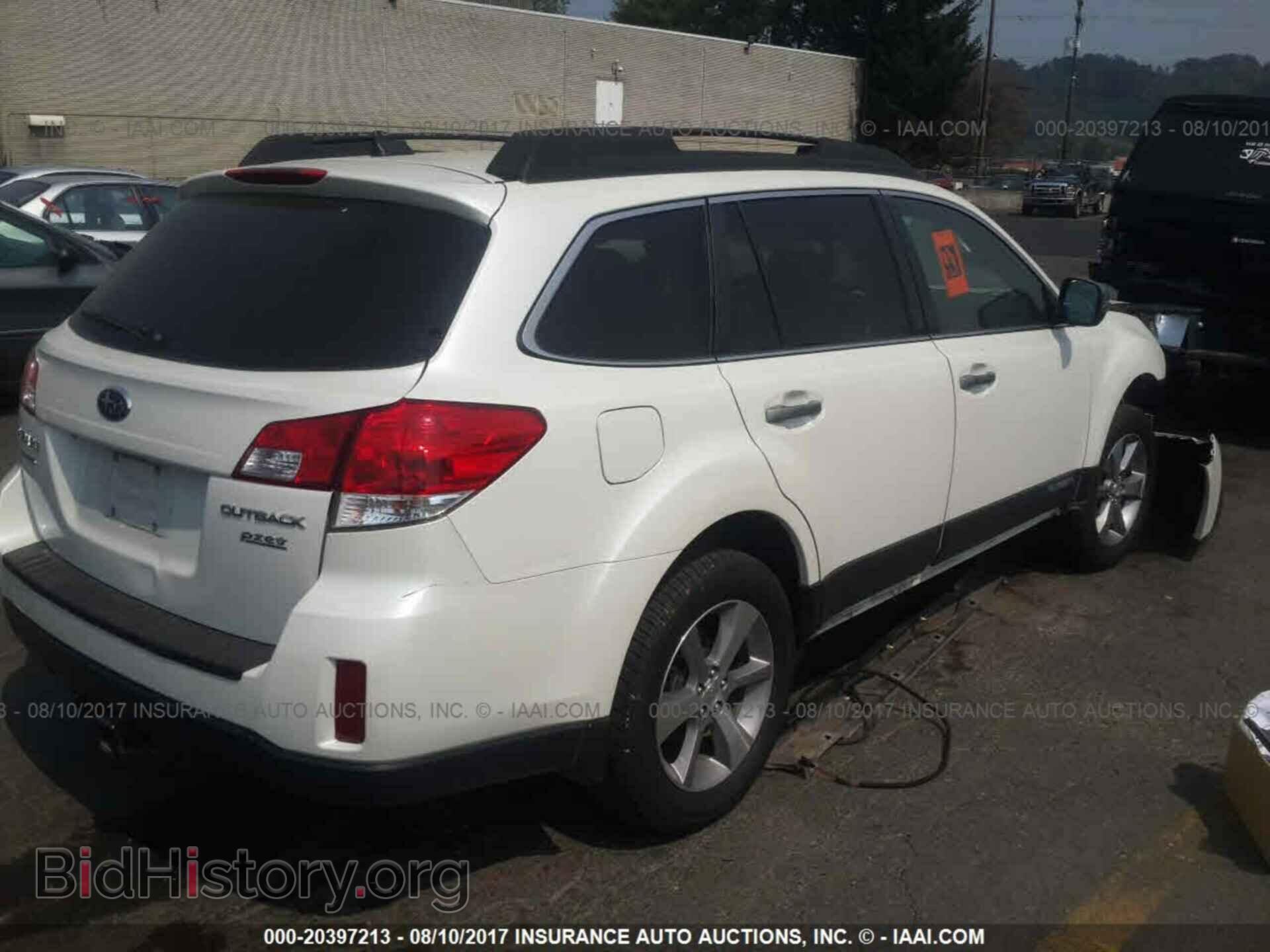 2013 Subaru Outback - VIN: 4S4BRBSC5D3294349 - Photo 4