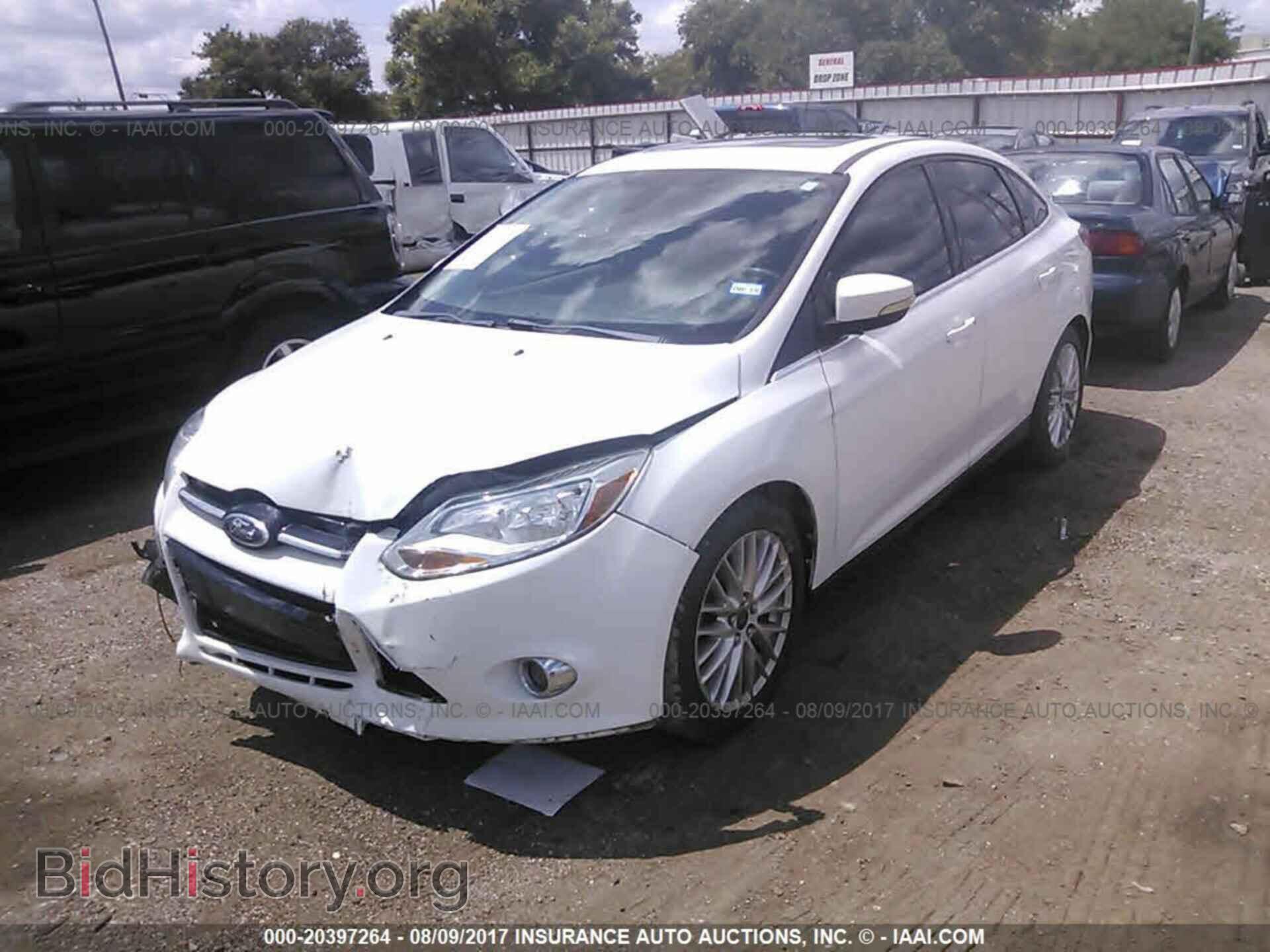 2012 Ford Focus - VIN: 1FAHP3H2XCL348449 - Photo 2