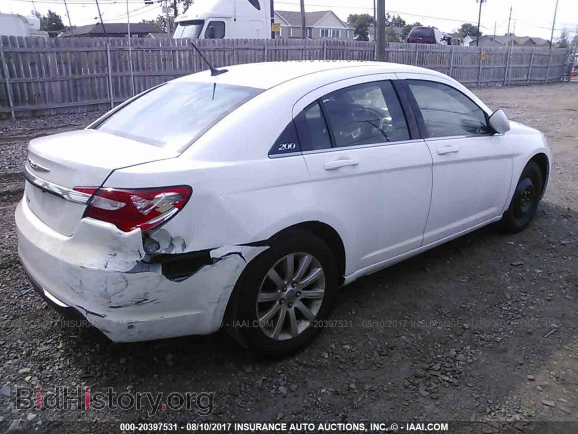 2013 Chrysler 200 - VIN: 1C3CCBBB1DN575414 - Photo 4