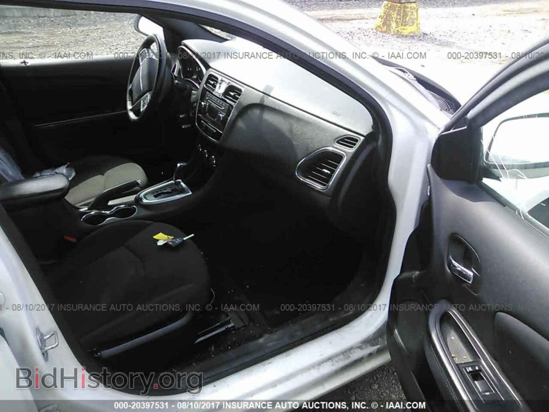 2013 Chrysler 200 - VIN: 1C3CCBBB1DN575414 - Photo 5