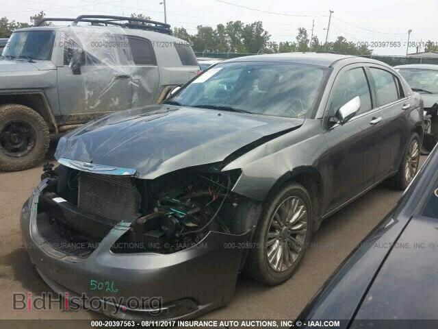2012 Chrysler 200 - VIN: 1C3CCBCB2CN144903 - Photo 2