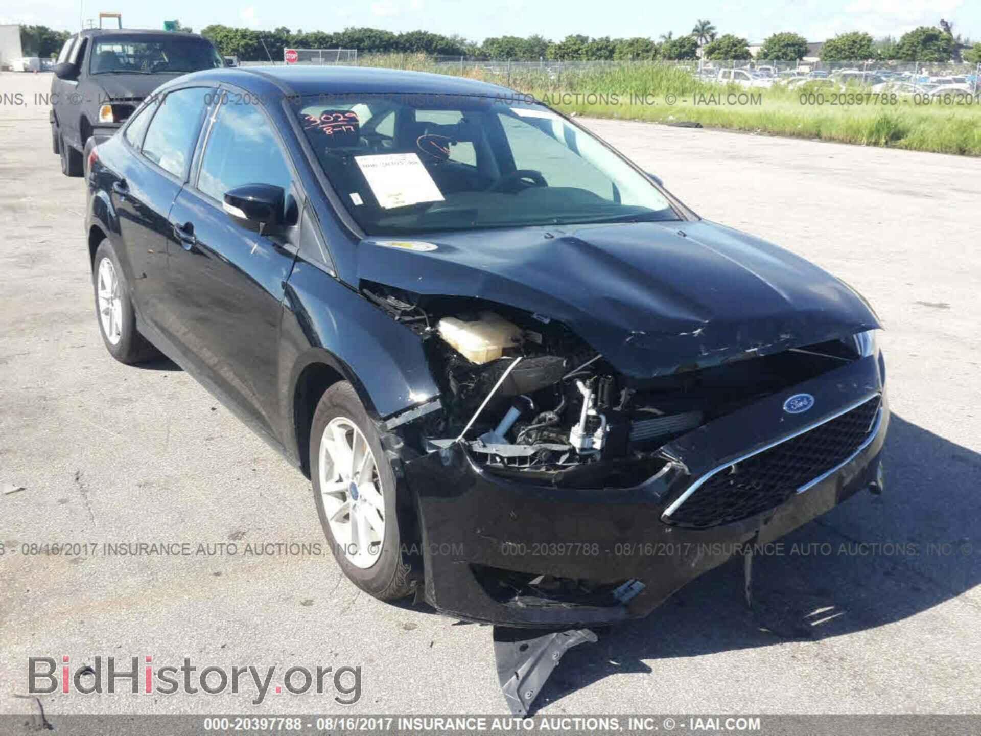 2017 Ford Focus - VIN: 1FADP3F23HL215900 - Photo 6