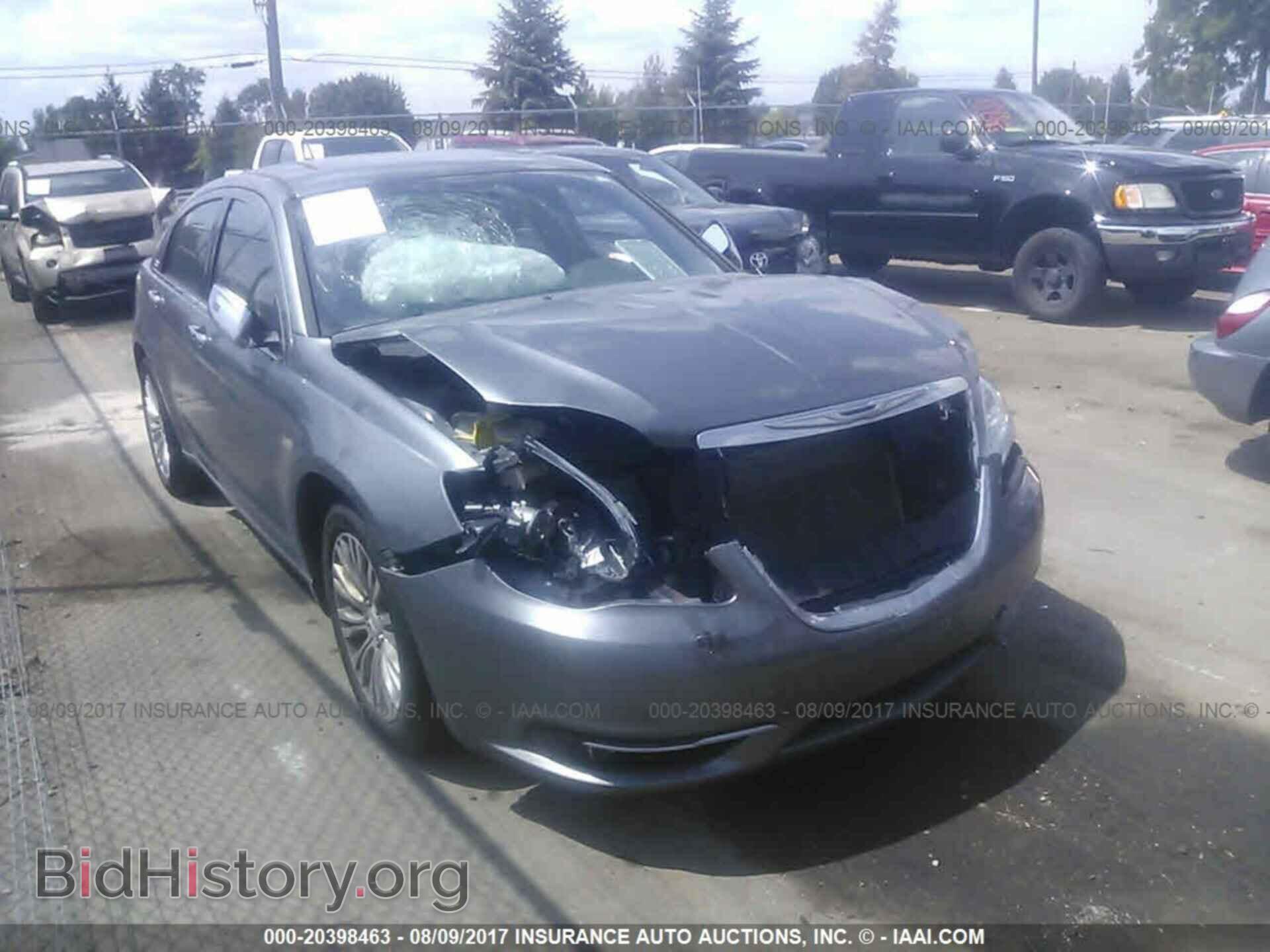 Photo 1C3BC2FB8BN583268 - Chrysler 200 2011