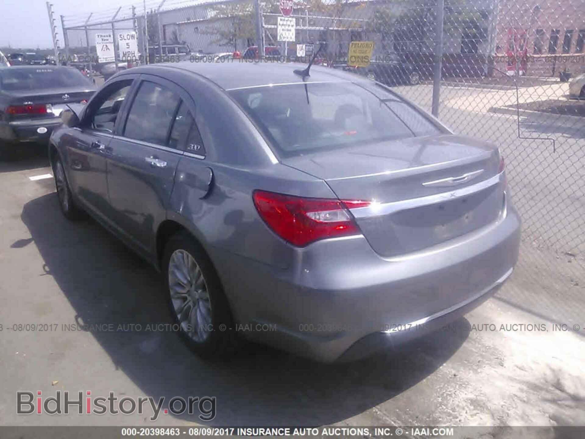 2011 Chrysler 200 - VIN: 1C3BC2FB8BN583268 - Photo 3