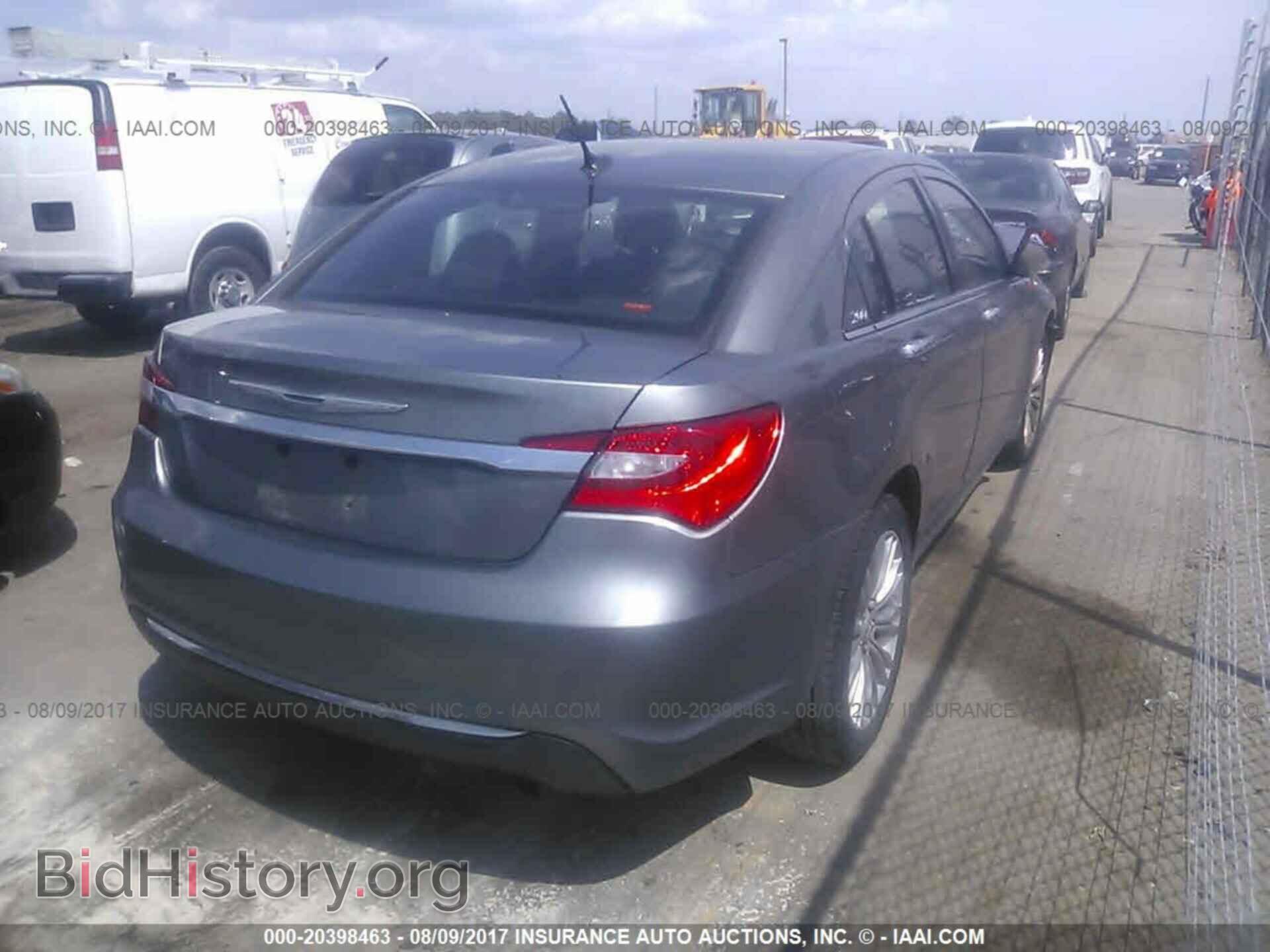 2011 Chrysler 200 - VIN: 1C3BC2FB8BN583268 - Photo 4