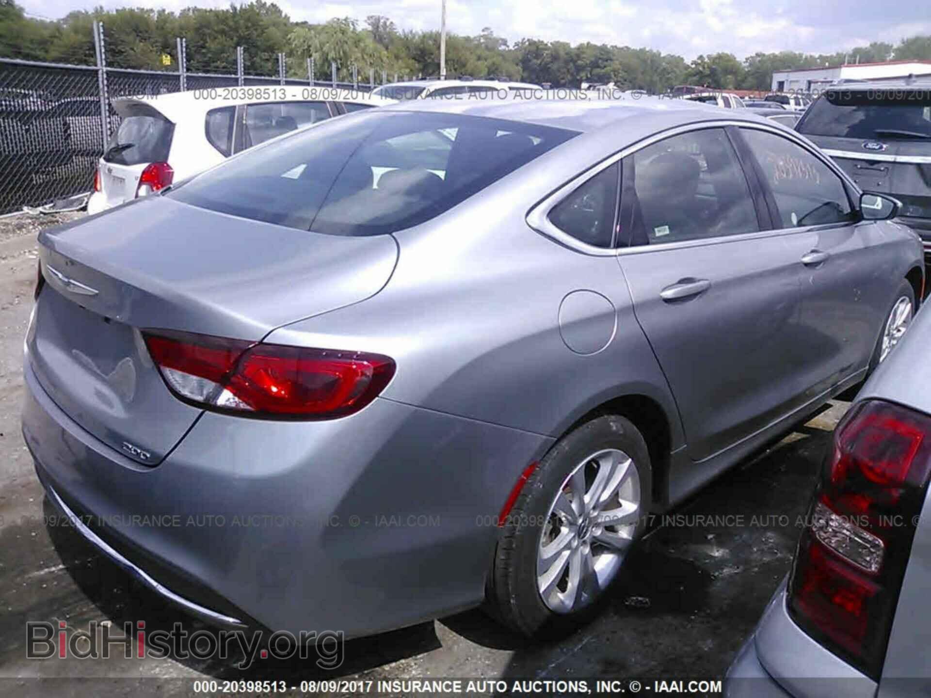 2016 Chrysler 200 - VIN: 1C3CCCAB3GN177472 - Photo 4