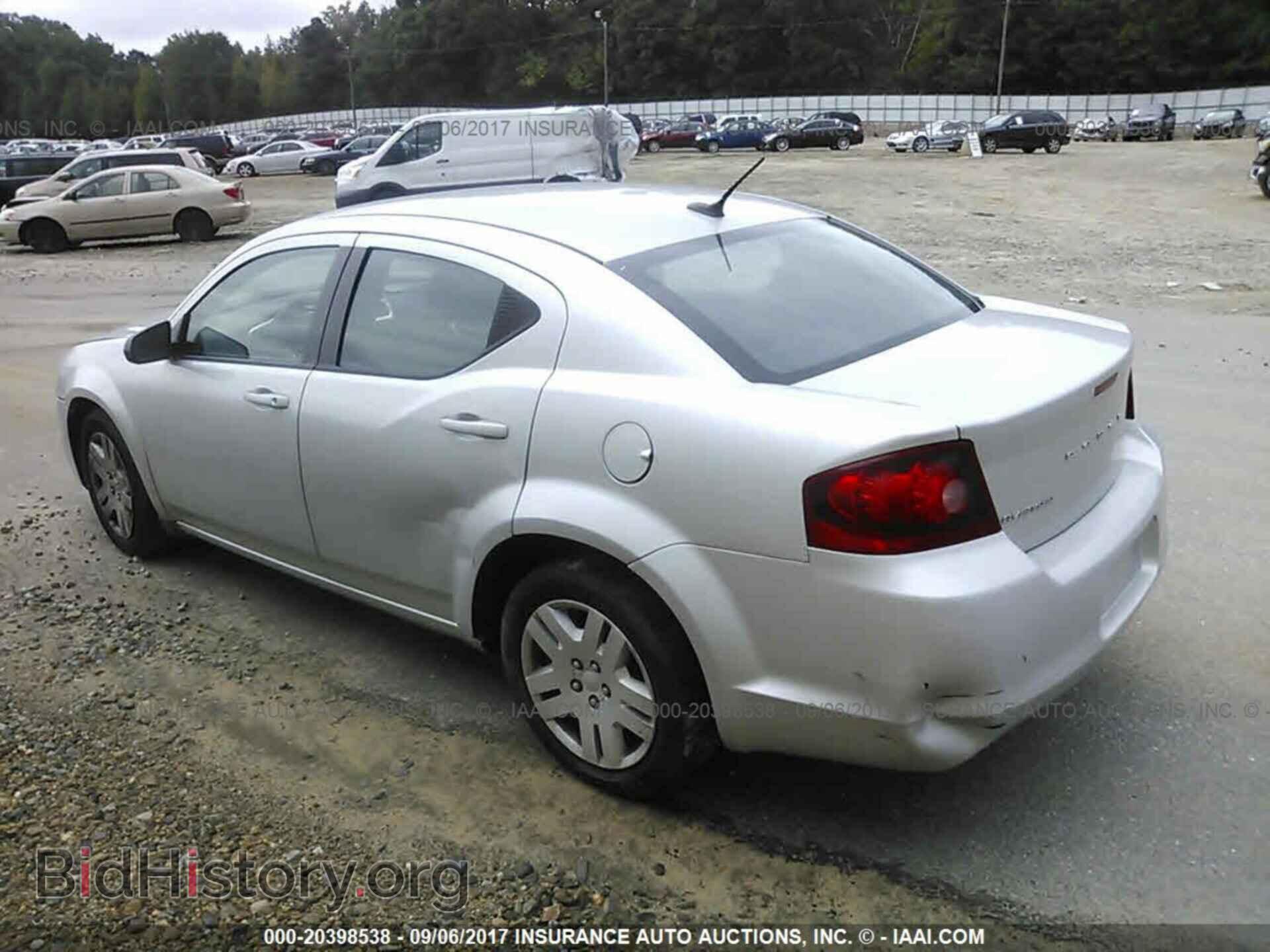 2011 Dodge Avenger - VIN: 1B3BD4FB2BN624855 - Фото 3