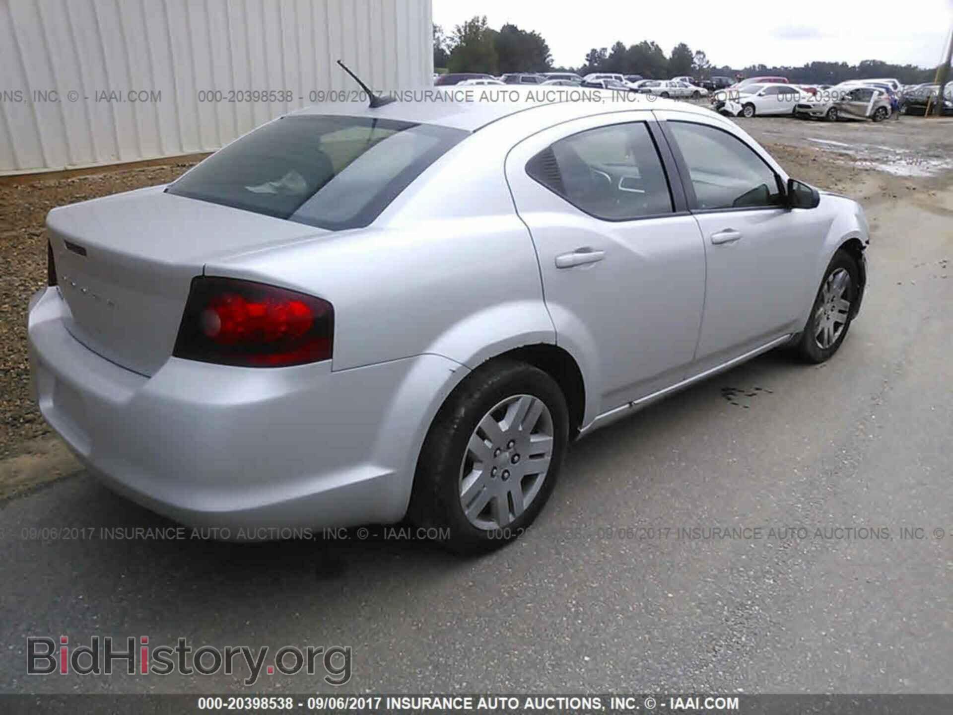 2011 Dodge Avenger - VIN: 1B3BD4FB2BN624855 - Фото 4