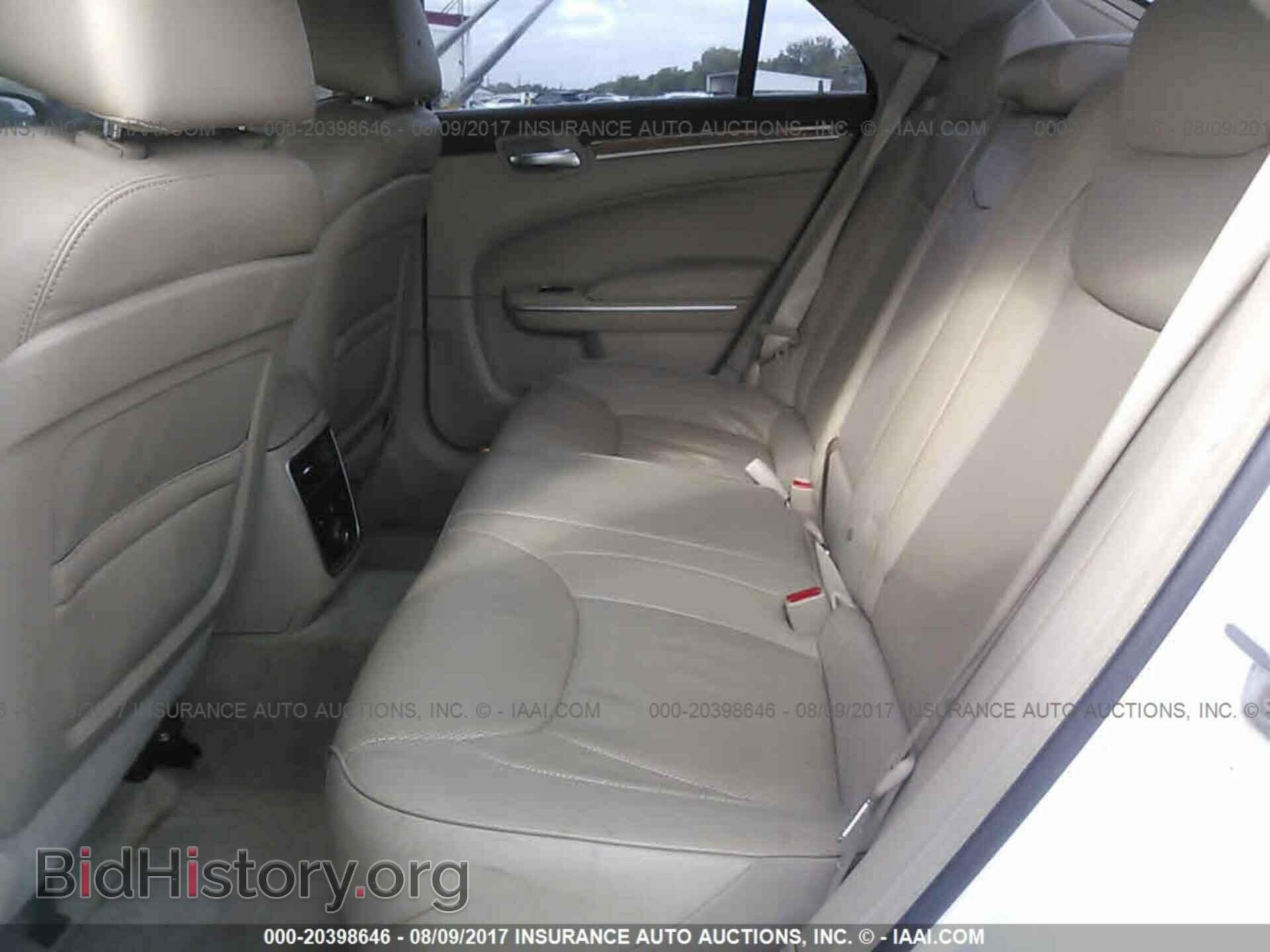 2014 Chrysler 300c - VIN: 2C3CCAETXEH109098 - Фото 8