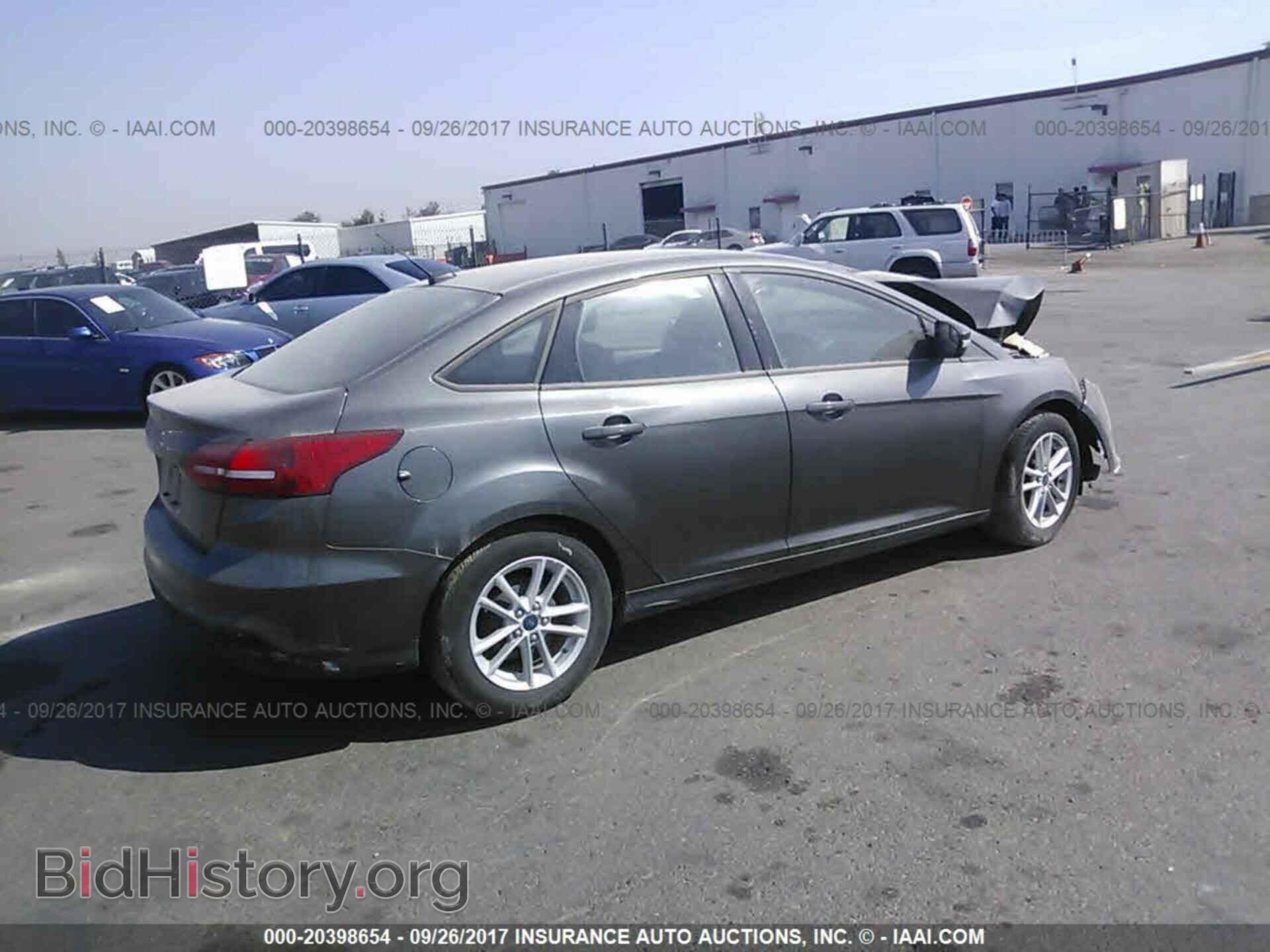 2015 Ford Focus - VIN: 1FADP3F21FL262436 - Фото 4