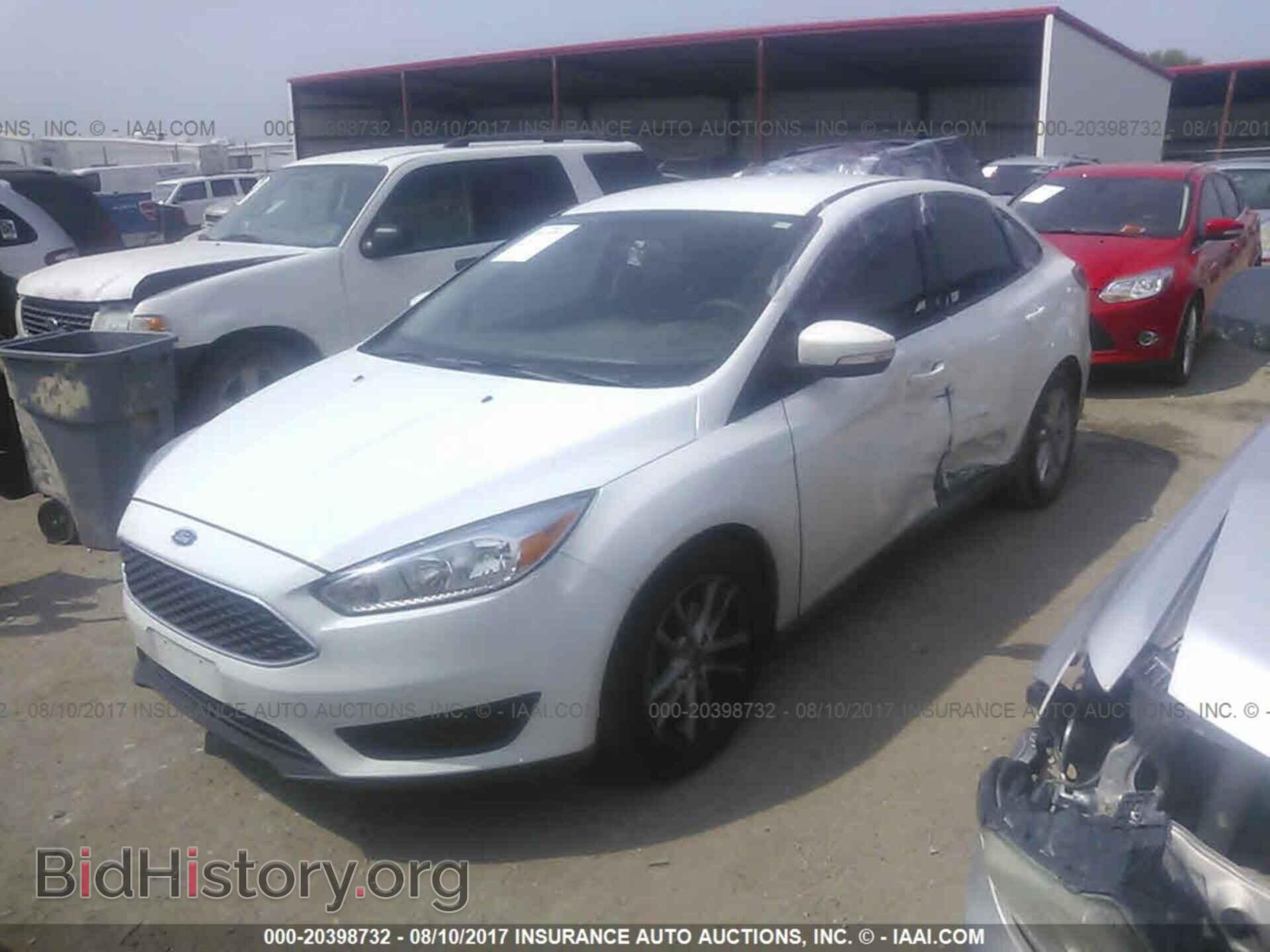 2016 Ford Focus - VIN: 1FADP3F23GL361051 - Photo 2