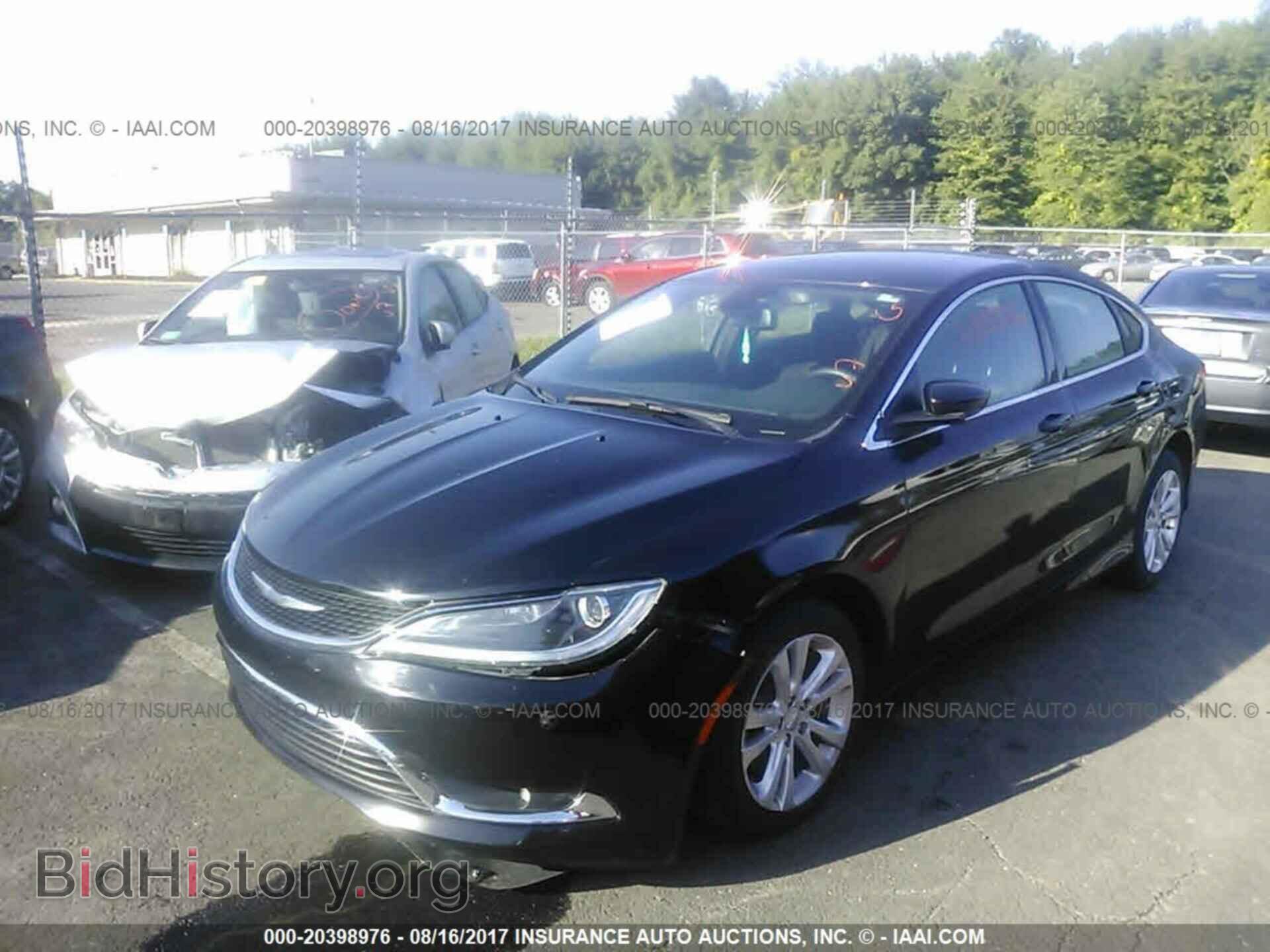 2015 Chrysler 200 - VIN: 1C3CCCAG1FN525747 - Photo 2