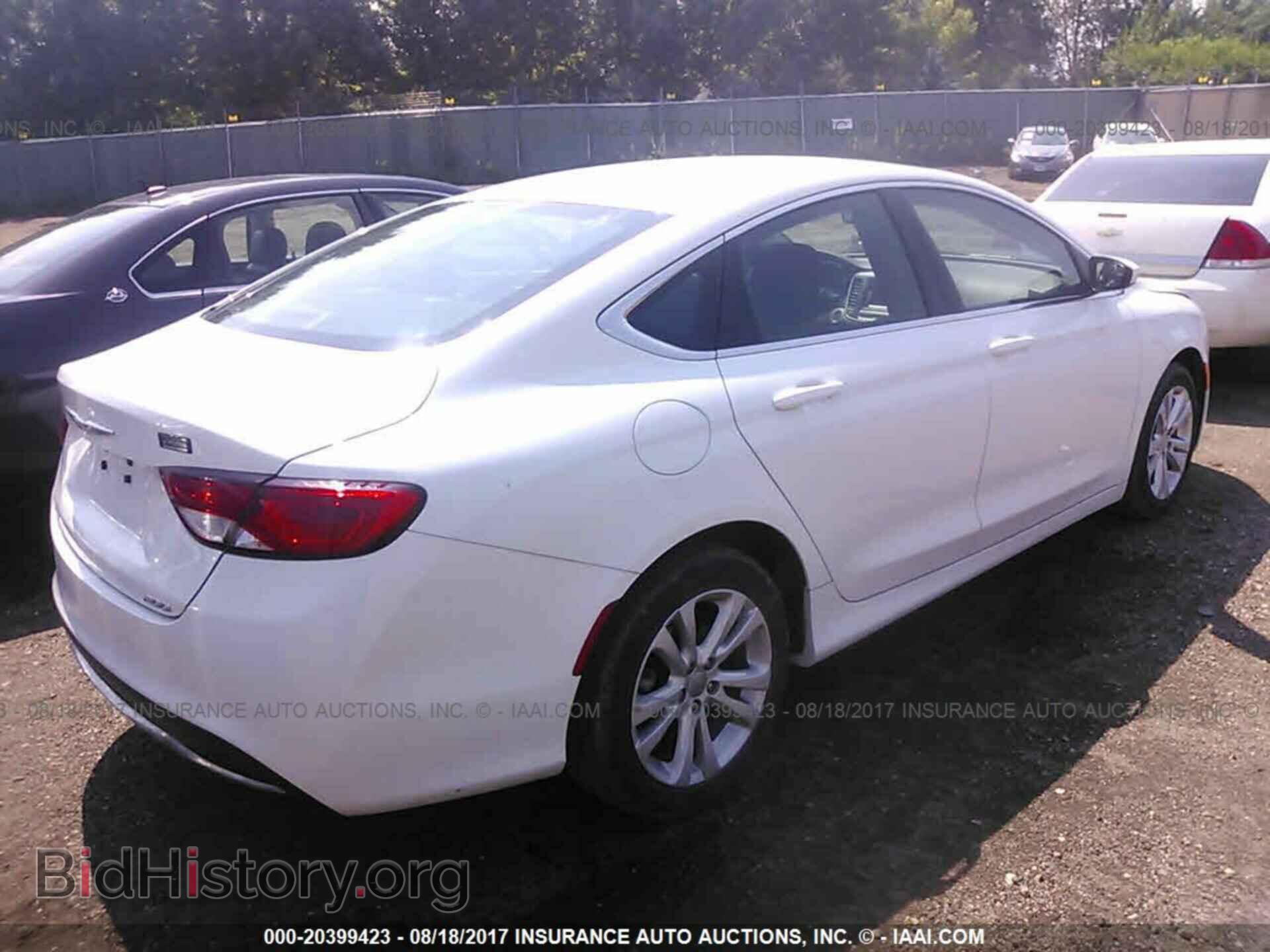 2015 Chrysler 200 - VIN: 1C3CCCABXFN574983 - Photo 4