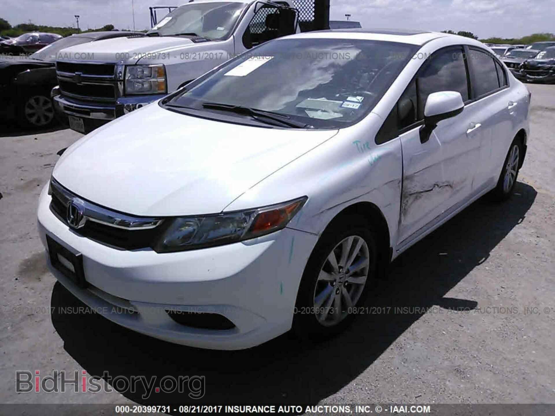 2012 Honda Civic - VIN: 2HGFB2F81CH313105 - Фото 2