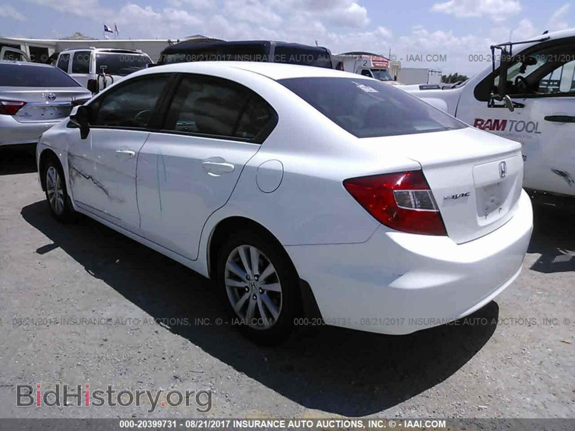 2012 Honda Civic - VIN: 2HGFB2F81CH313105 - Фото 3