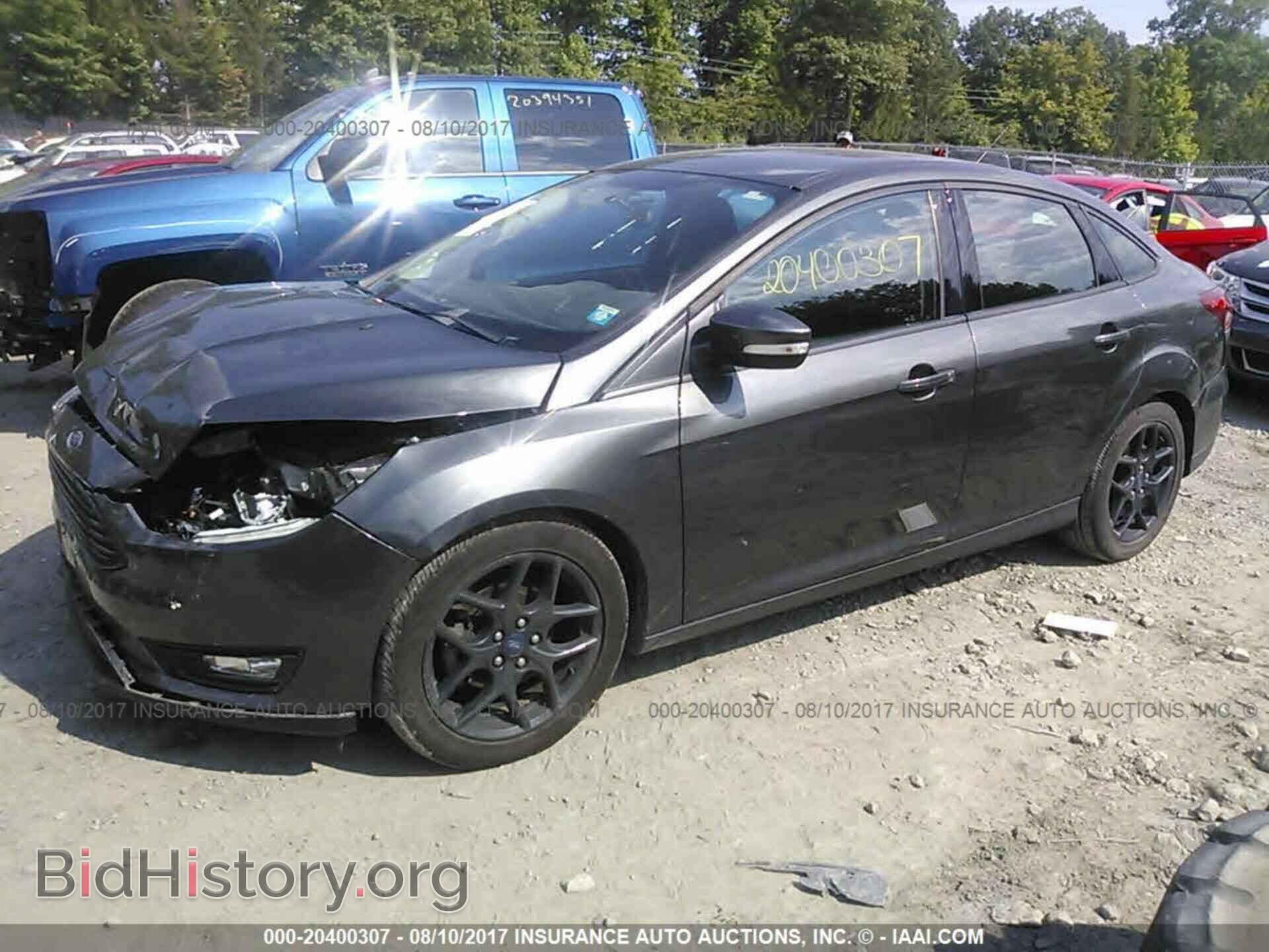 2016 Ford Focus - VIN: 1FADP3FE1GL309766 - Фото 2