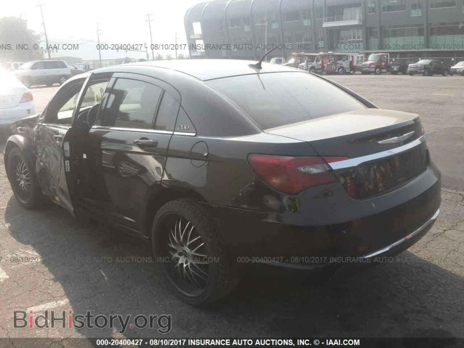 2013 Chrysler 200 - VIN: 1C3CCBAB5DN698411 - Фото 3