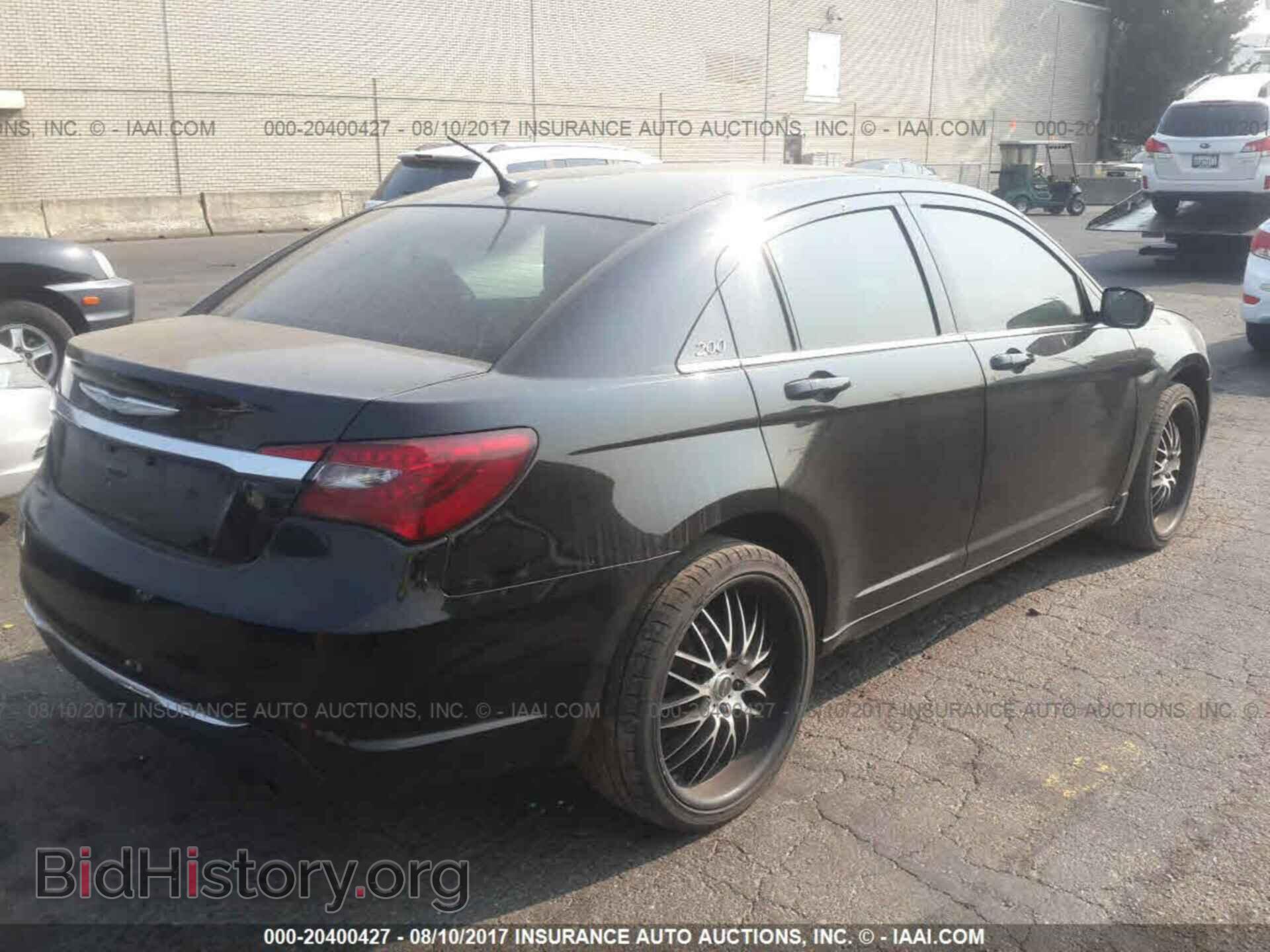 2013 Chrysler 200 - VIN: 1C3CCBAB5DN698411 - Фото 4