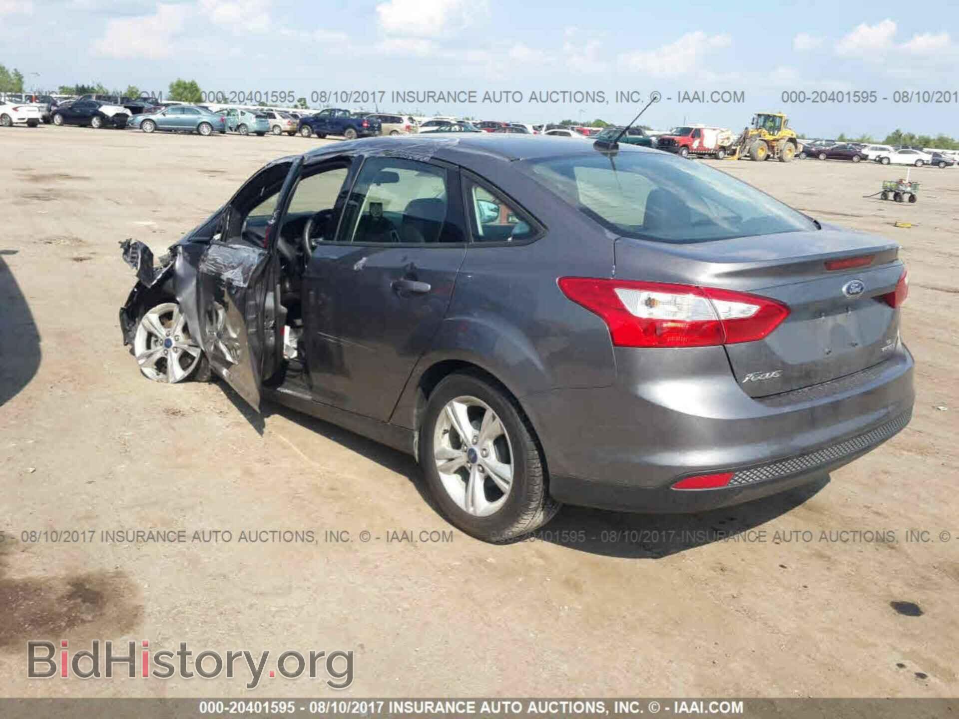 2013 Ford Focus - VIN: 1FADP3F24DL261696 - Photo 3