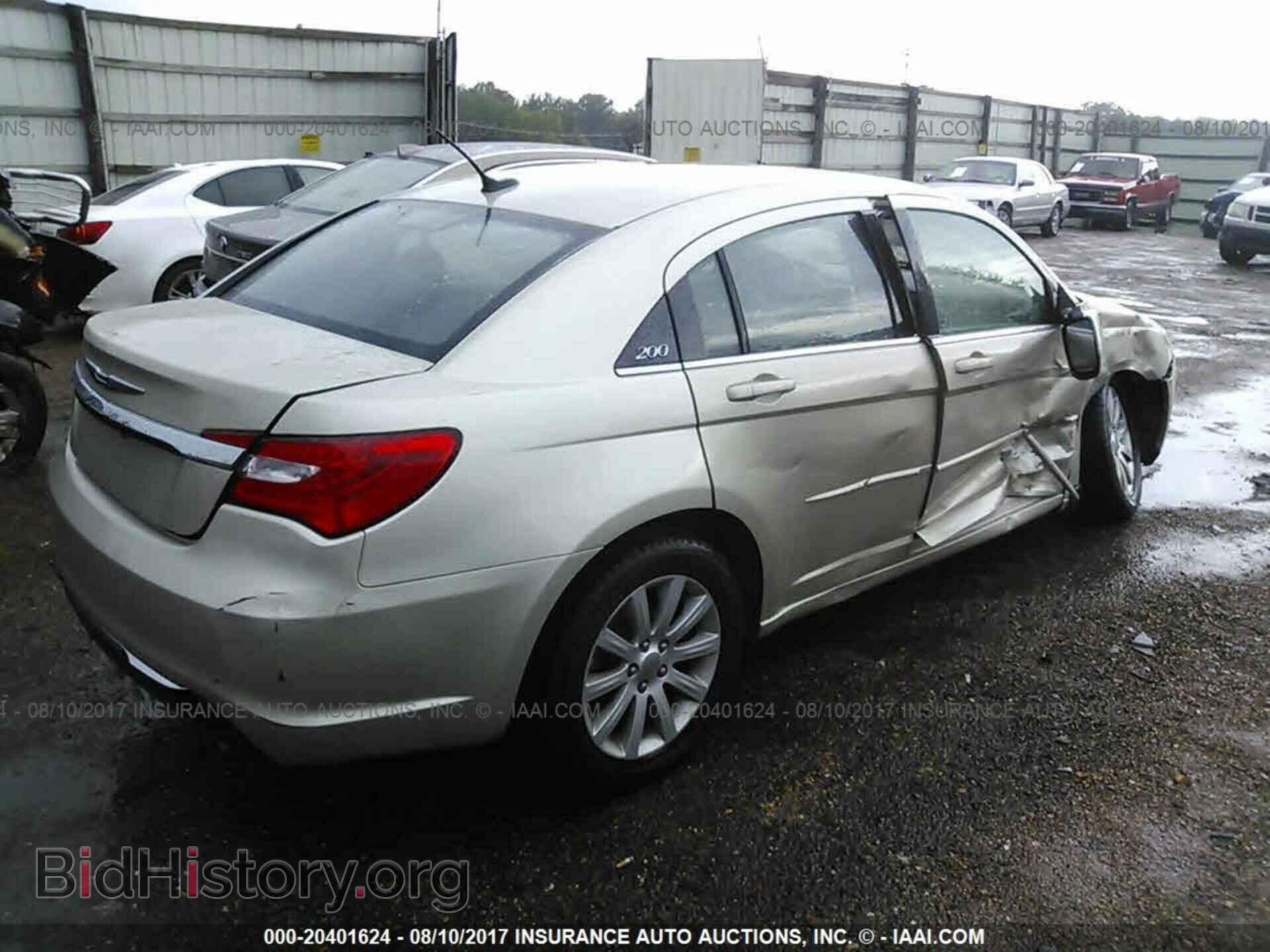 2013 Chrysler 200 - VIN: 1C3CCBBB7DN678871 - Фото 4