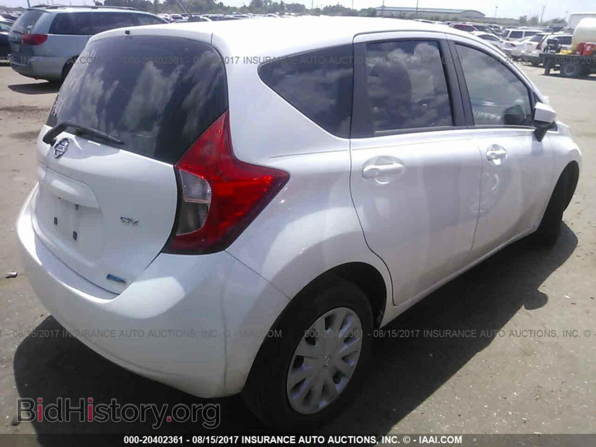 2015 Nissan Versa note - VIN: 3N1CE2CP5FL382835 - Photo 4