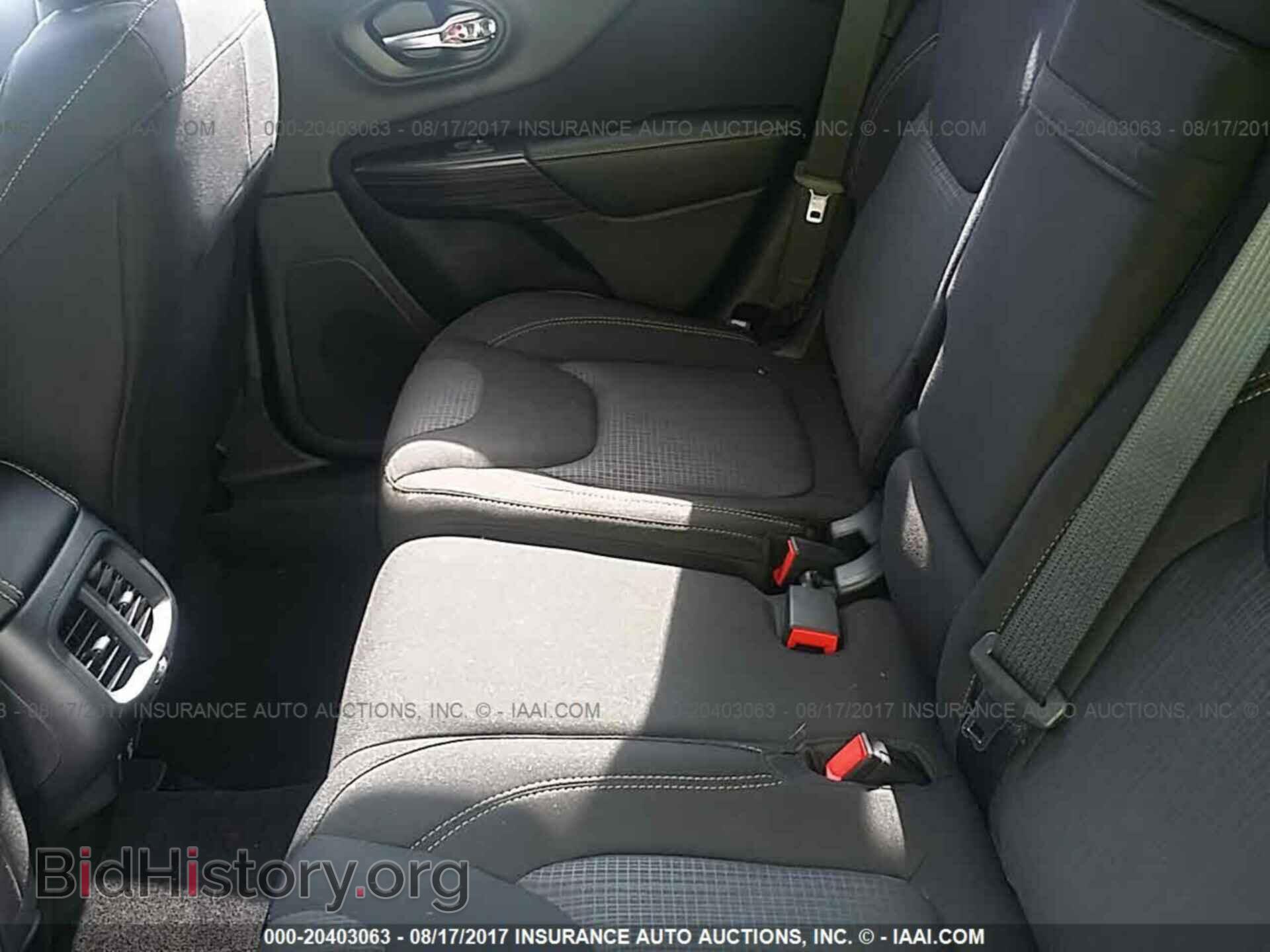 2017 Jeep Cherokee - VIN: 1C4PJLCB2HW535107 - Фото 8