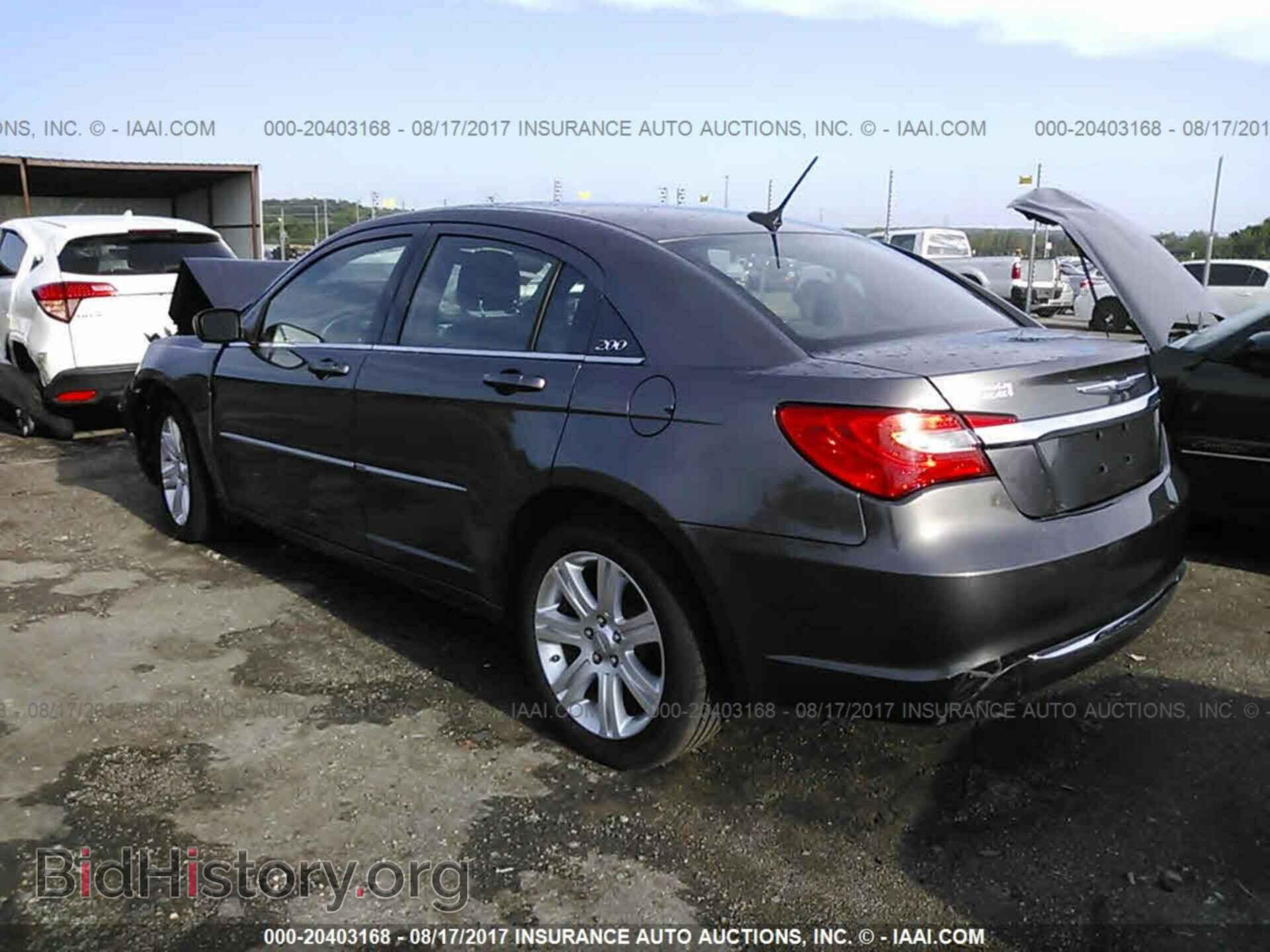2014 Chrysler 200 - VIN: 1C3CCBBB0EN214211 - Фото 3
