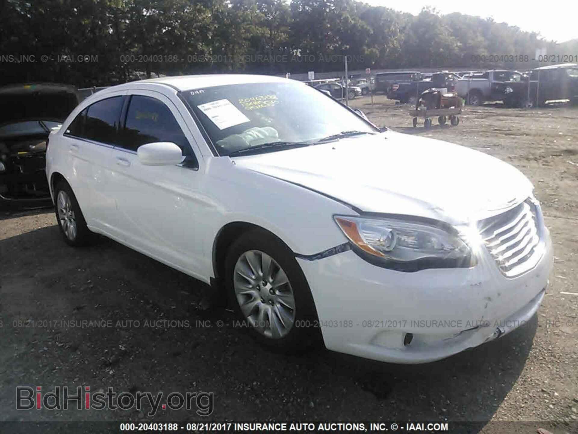 Photo 1C3CCBAG2DN767812 - Chrysler 200 2013