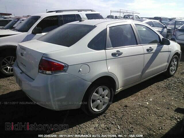 2011 Ford Focus - VIN: 1FAHP3EN2BW167406 - Photo 4