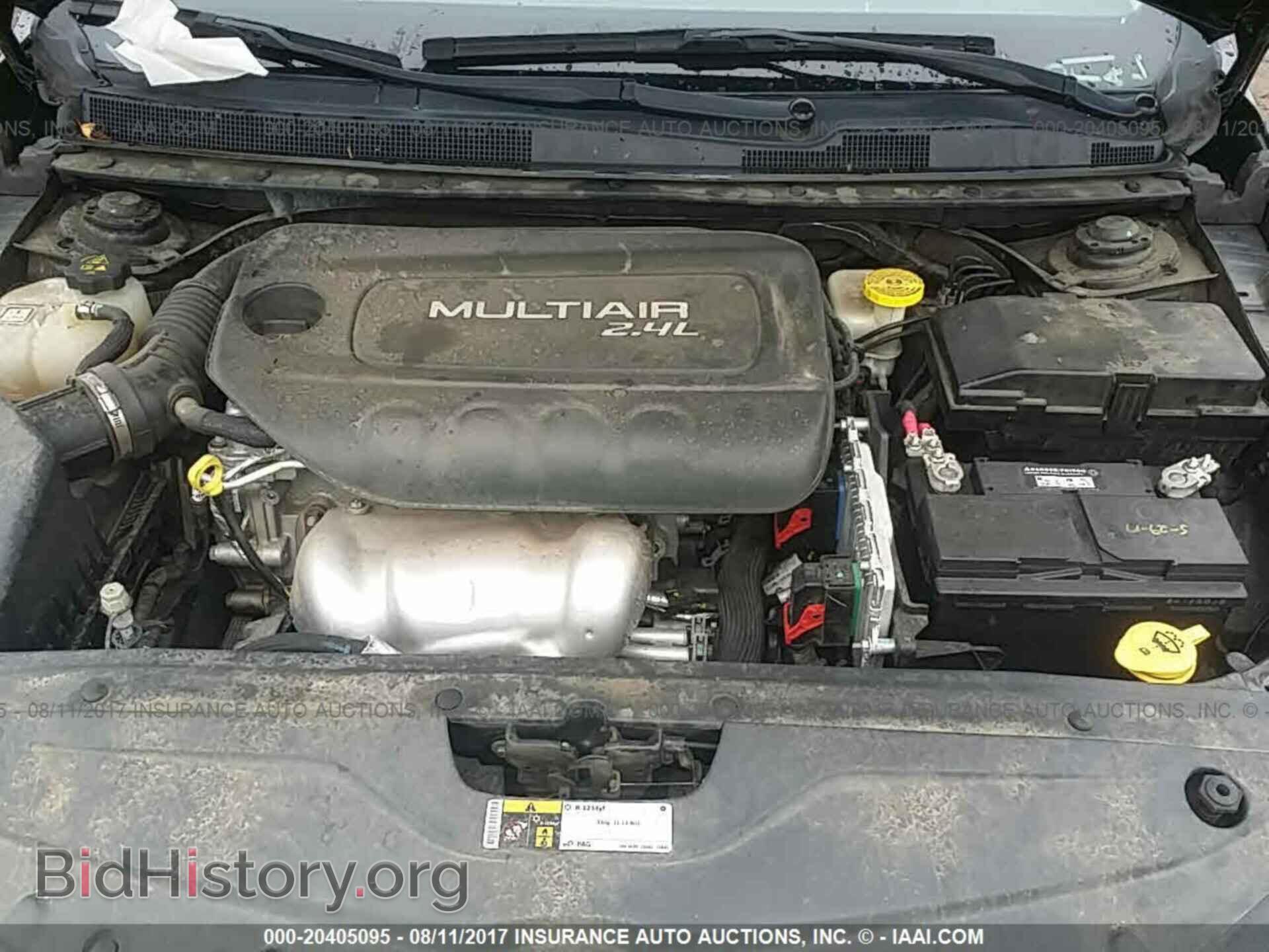 2015 Chrysler 200 - VIN: 1C3CCCAB8FN529511 - Фото 10