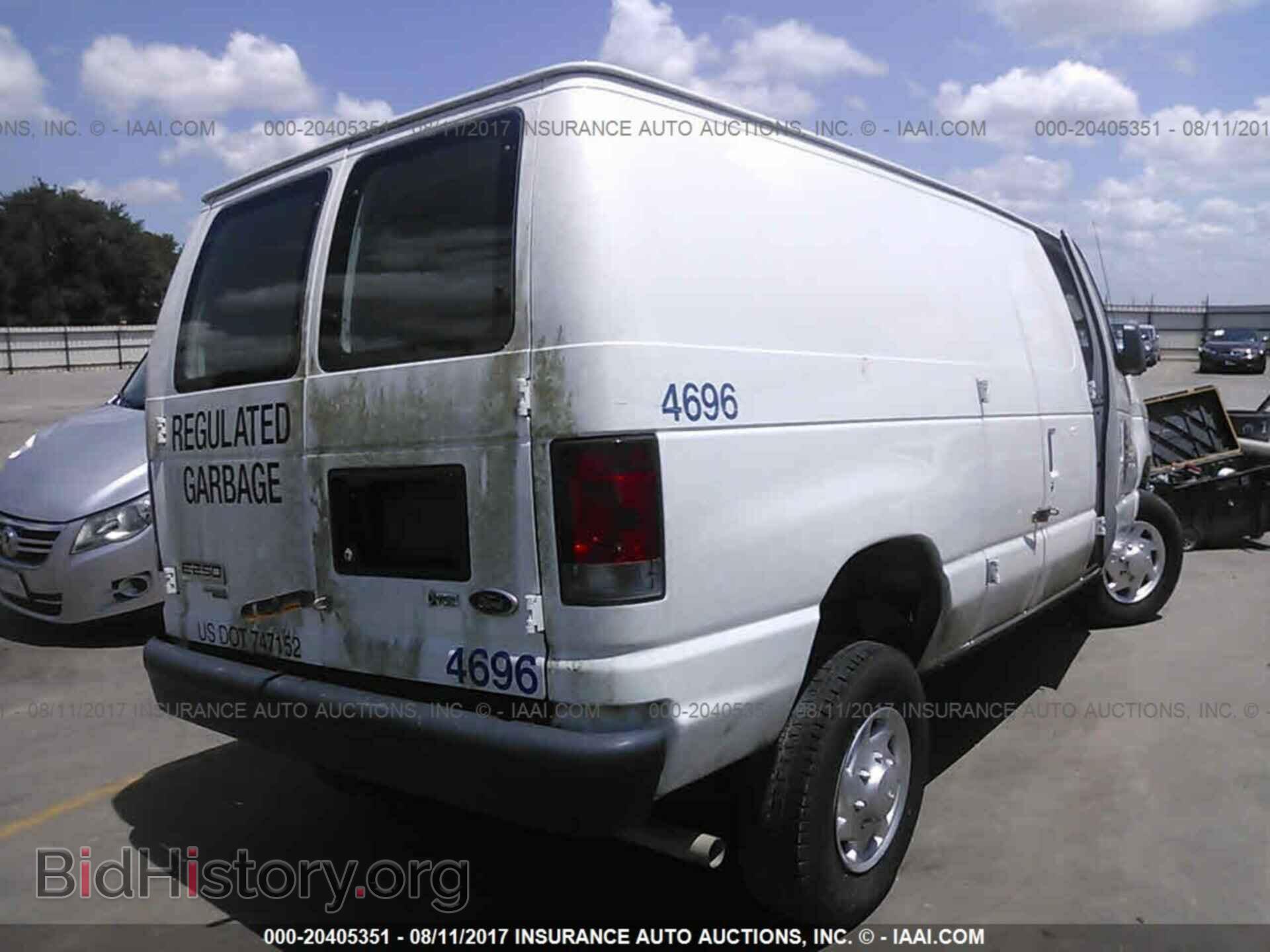 2011 Ford Econoline - VIN: 1FTNE2EW7BDB24696 - Photo 4