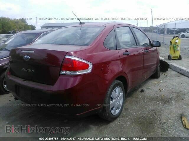 2011 Ford Focus - VIN: 1FAHP3EN8BW201610 - Photo 4