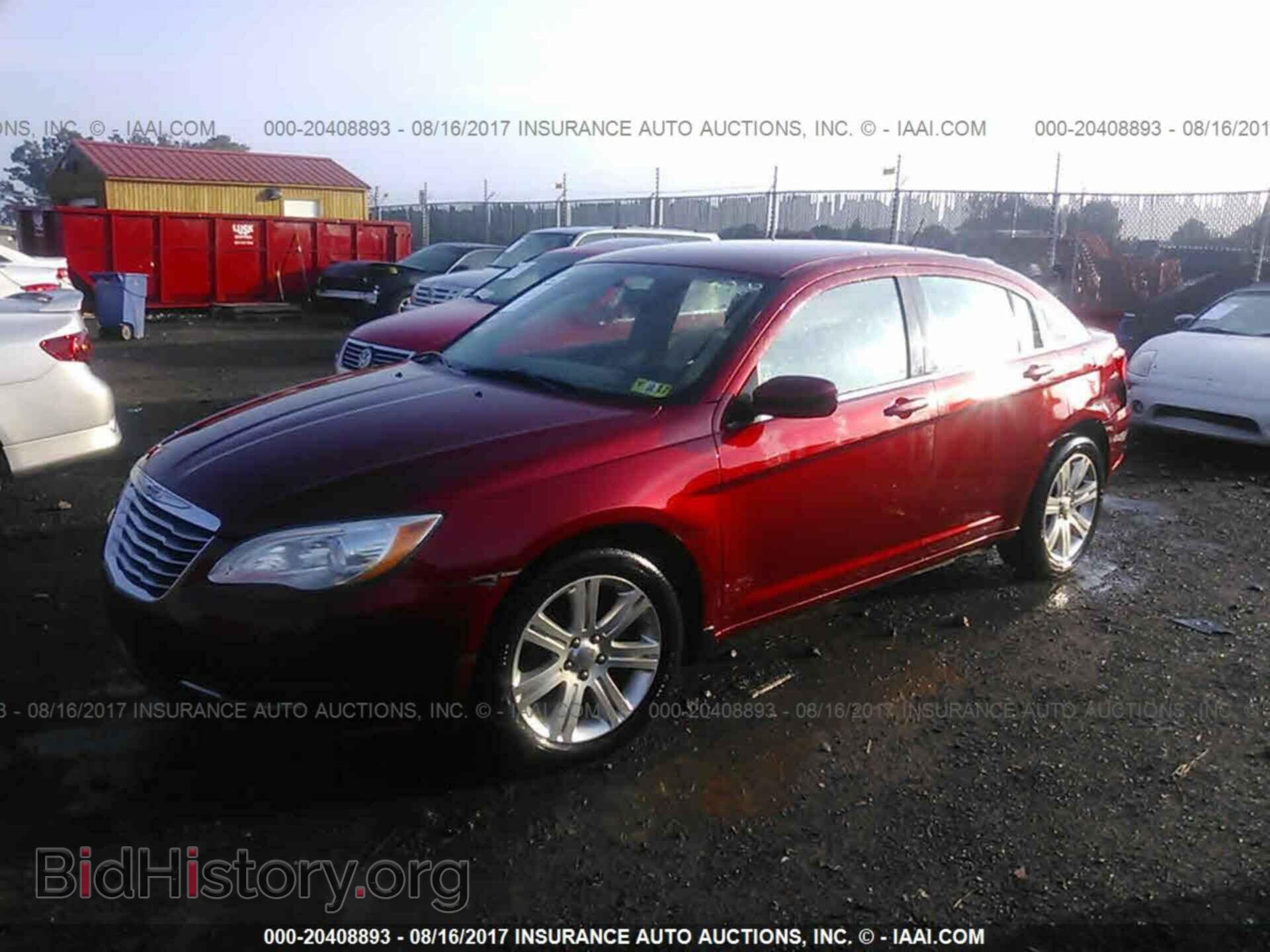 2013 Chrysler 200 - VIN: 1C3CCBAB4DN761904 - Photo 2