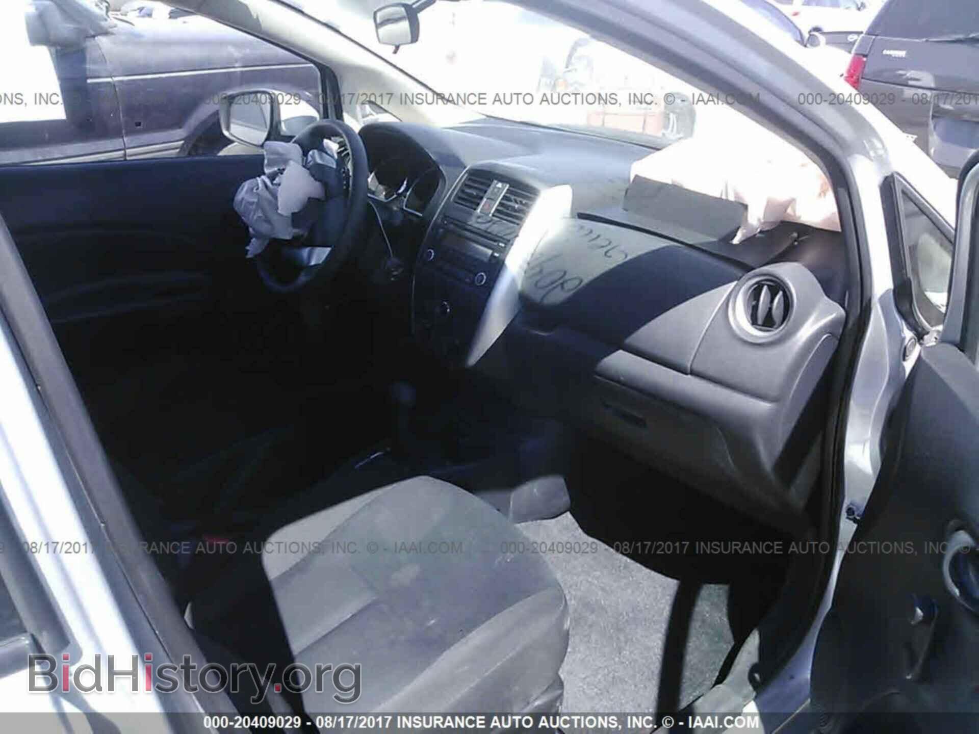 2015 Nissan Versa note - VIN: 3N1CE2CP0FL450037 - Photo 5