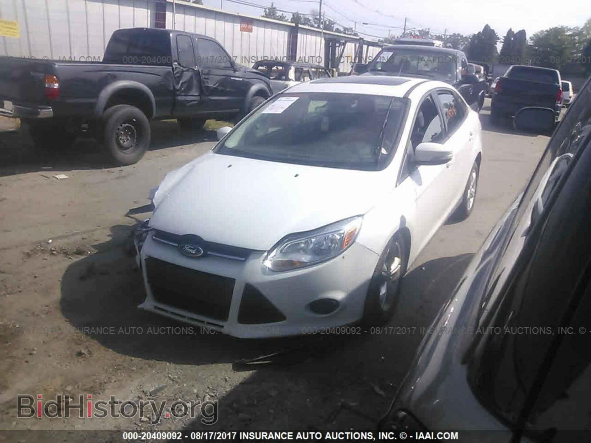 2013 Ford Focus - VIN: 1FADP3F22DL246601 - Фото 2